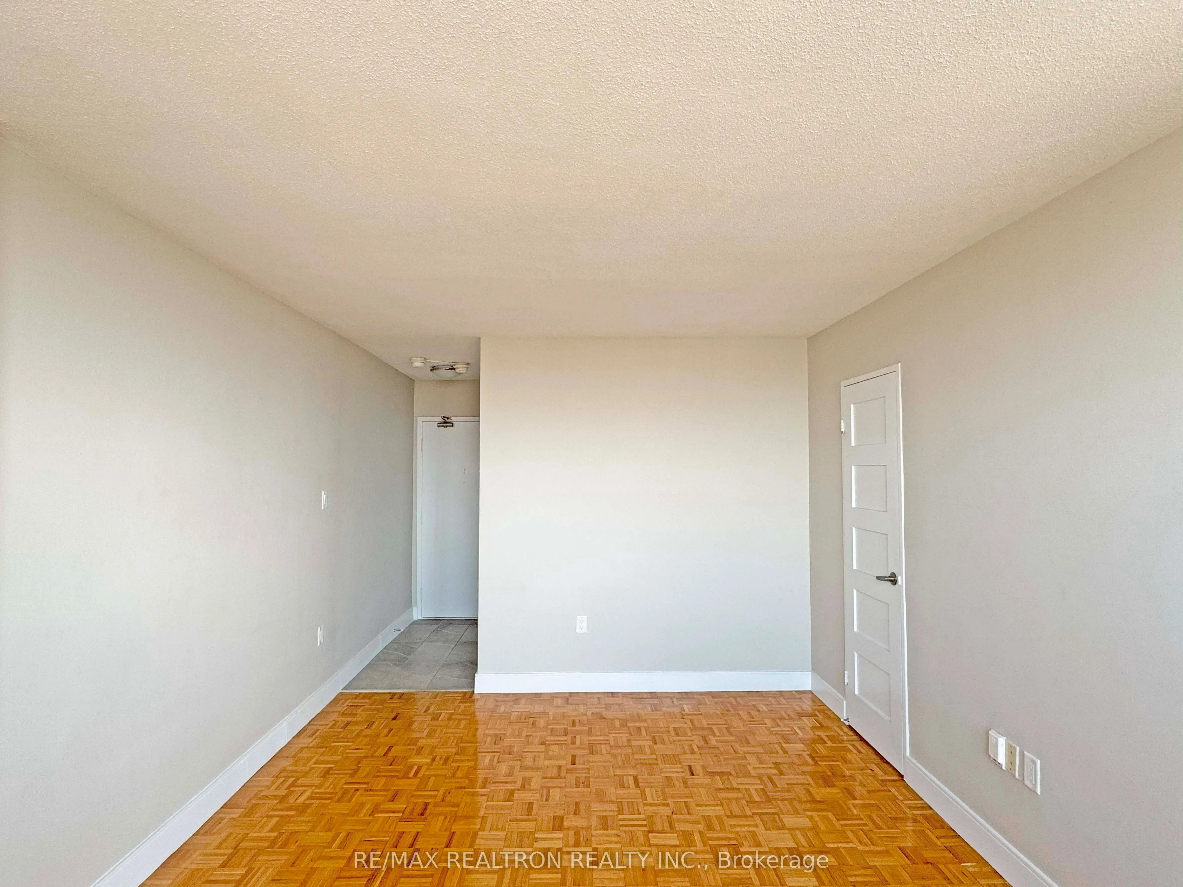 1500 Bathurst Street, #901