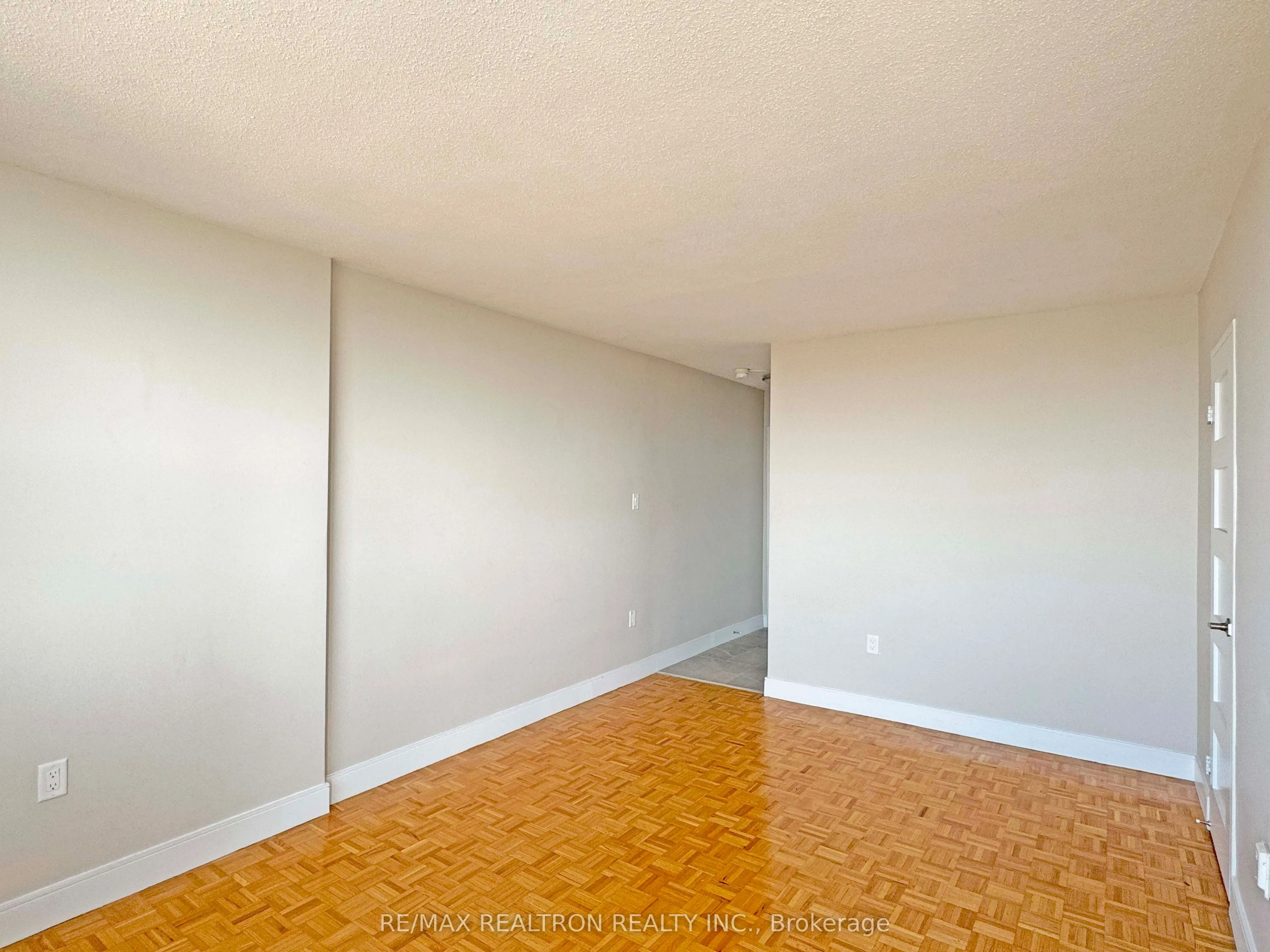 1500 Bathurst Street, #901