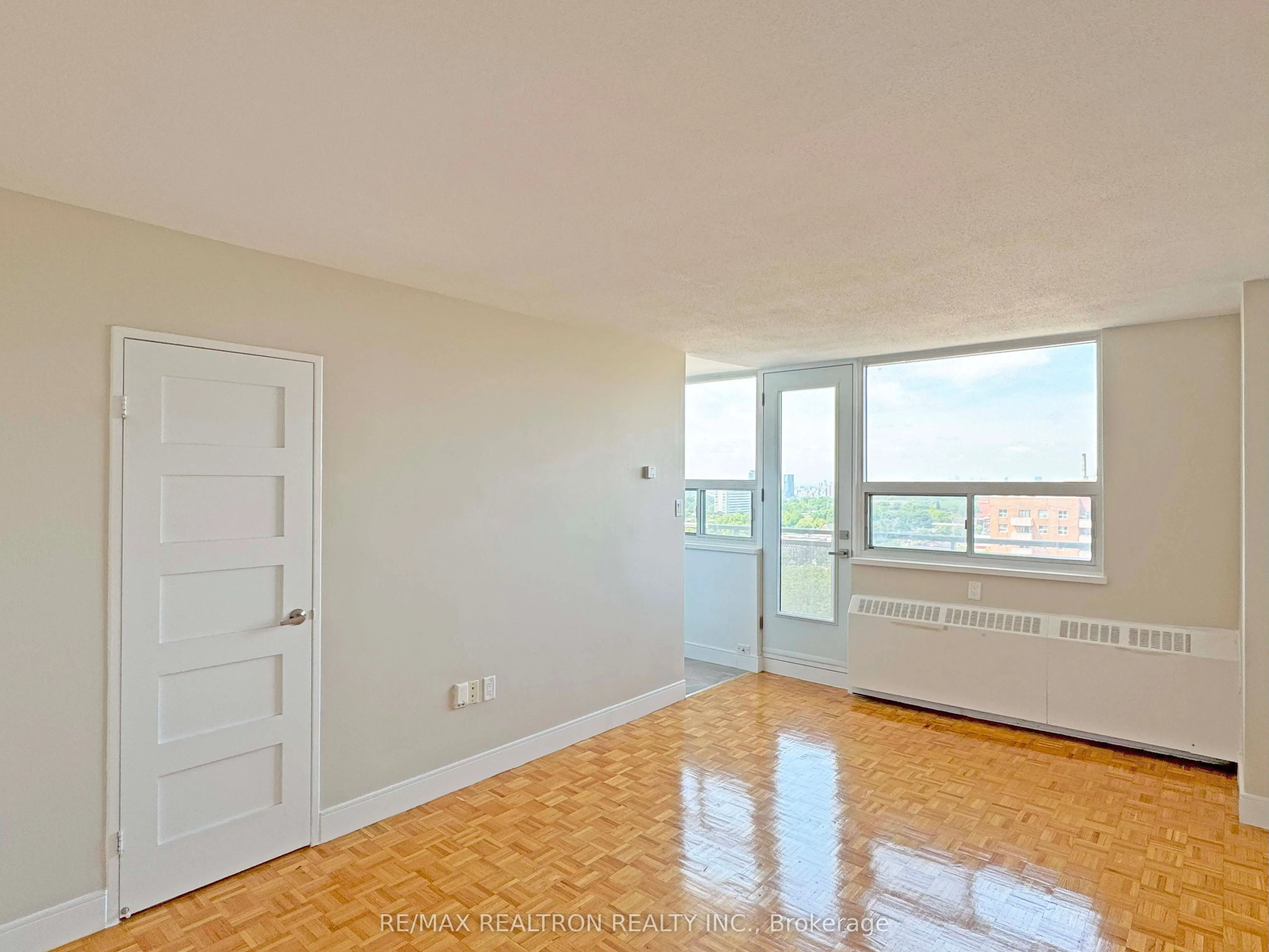 1500 Bathurst Street, #901