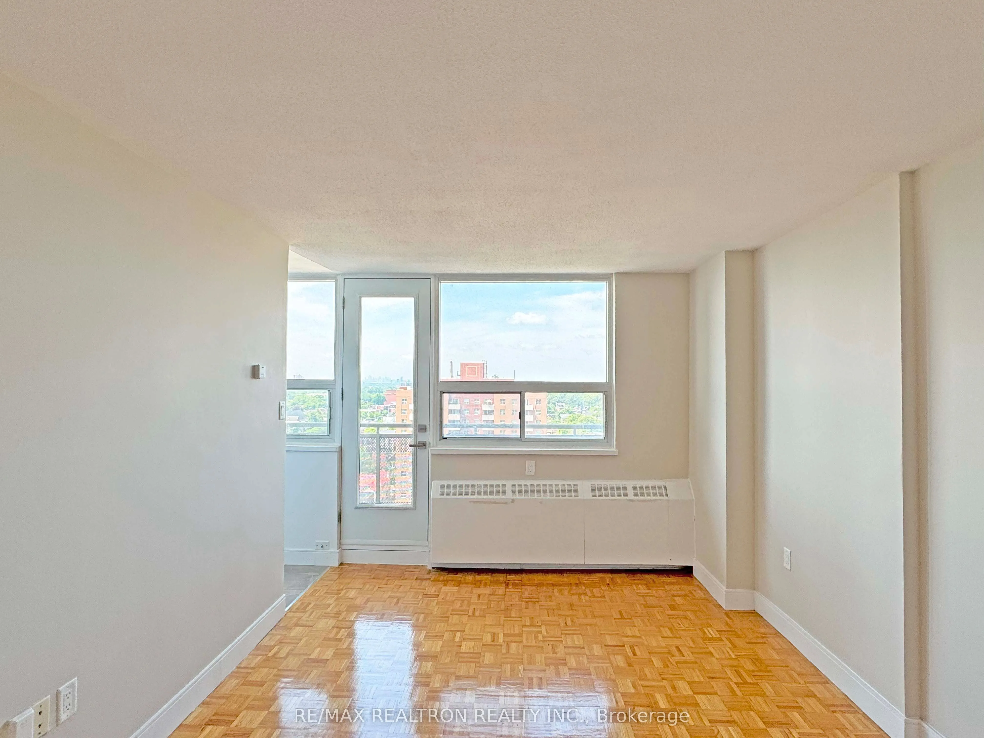 1500 Bathurst Street, #901