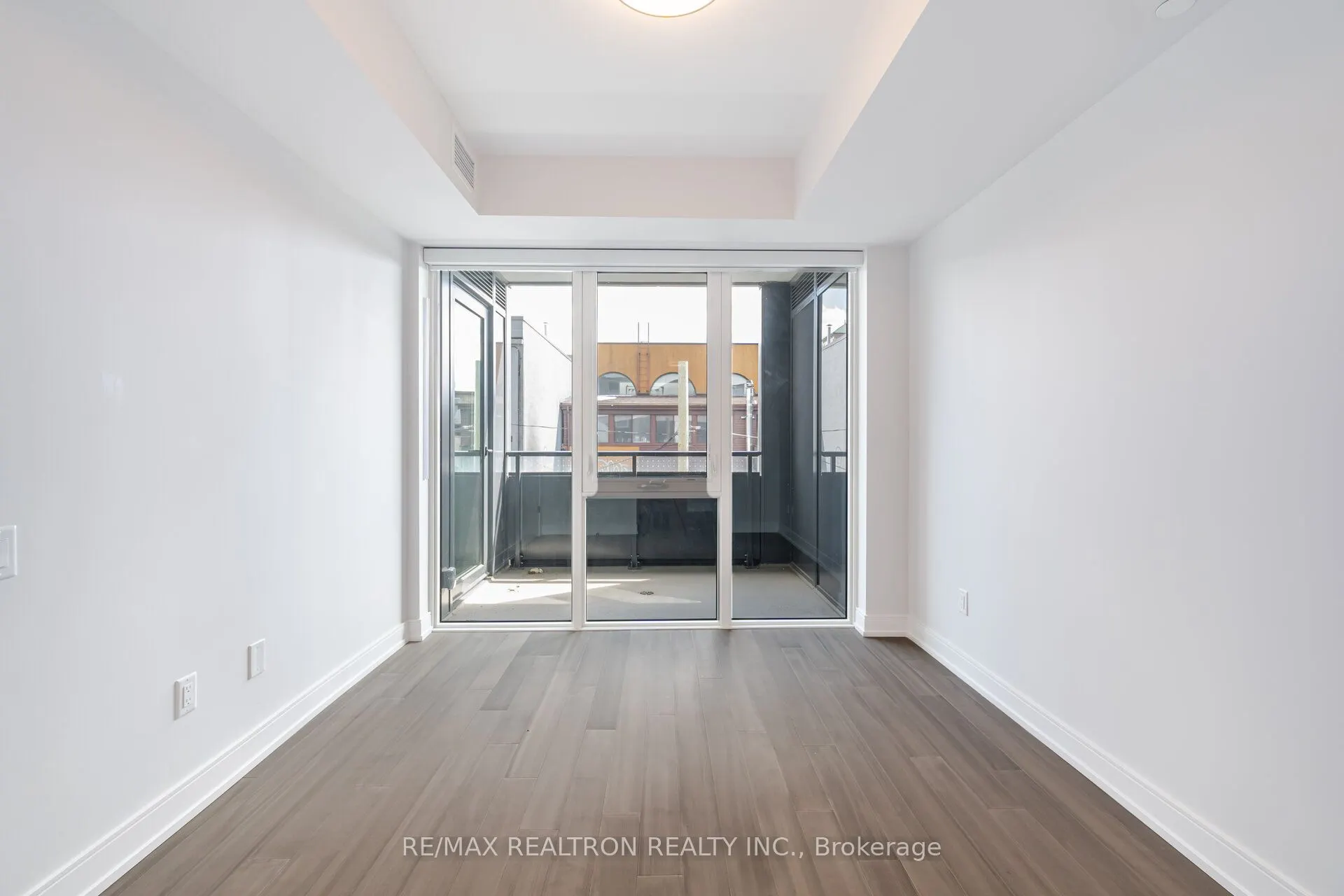 664 Spadina Avenue, #202