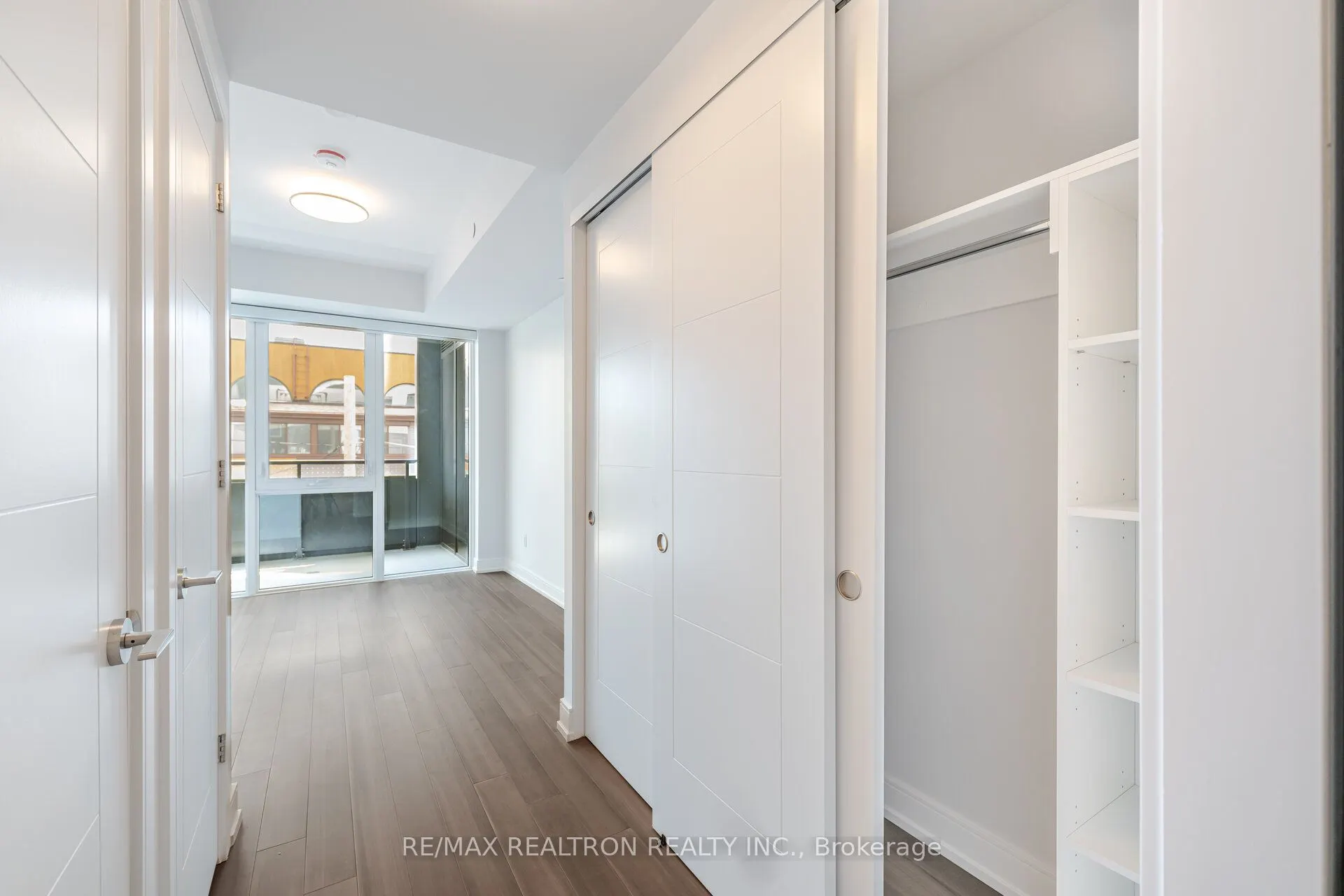 664 Spadina Avenue, #202