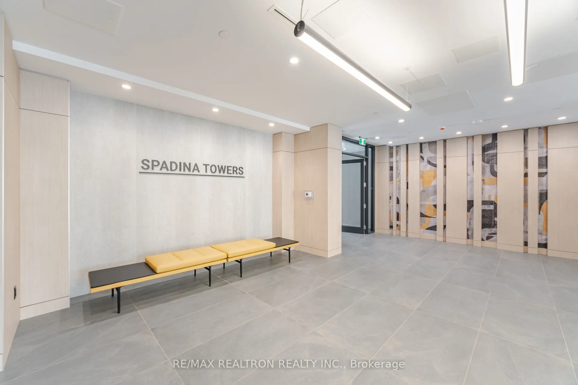 664 Spadina Avenue, #202