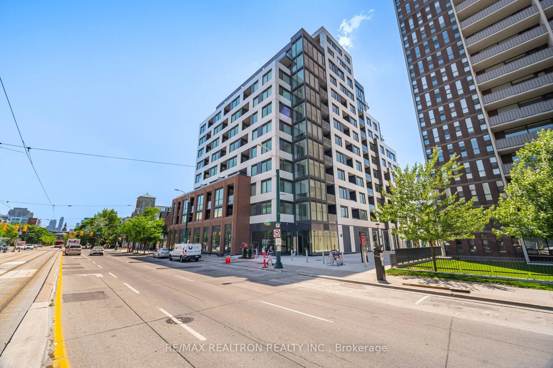 664 Spadina Avenue, #202