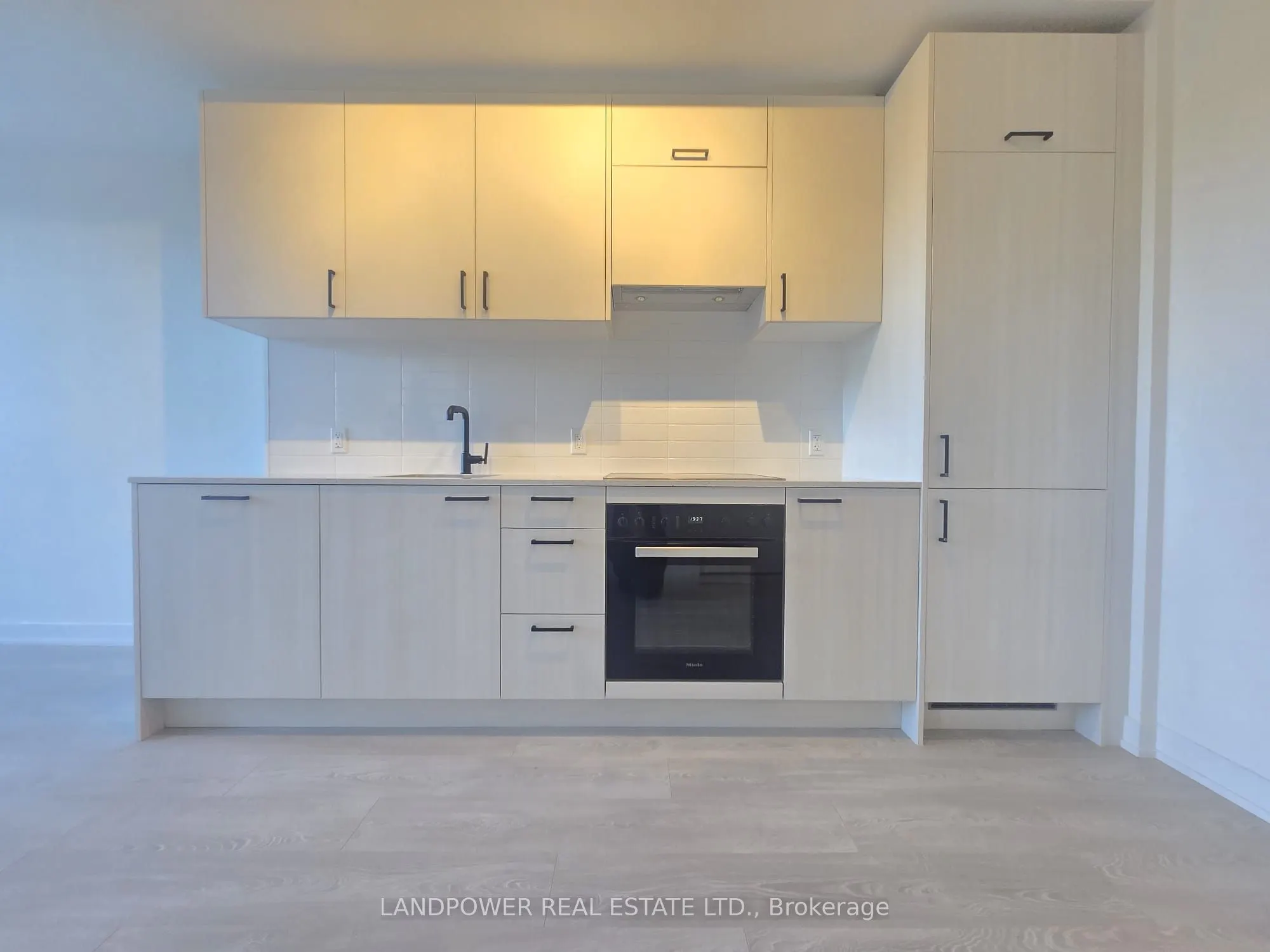 1 Kyle Lowry Road, #211