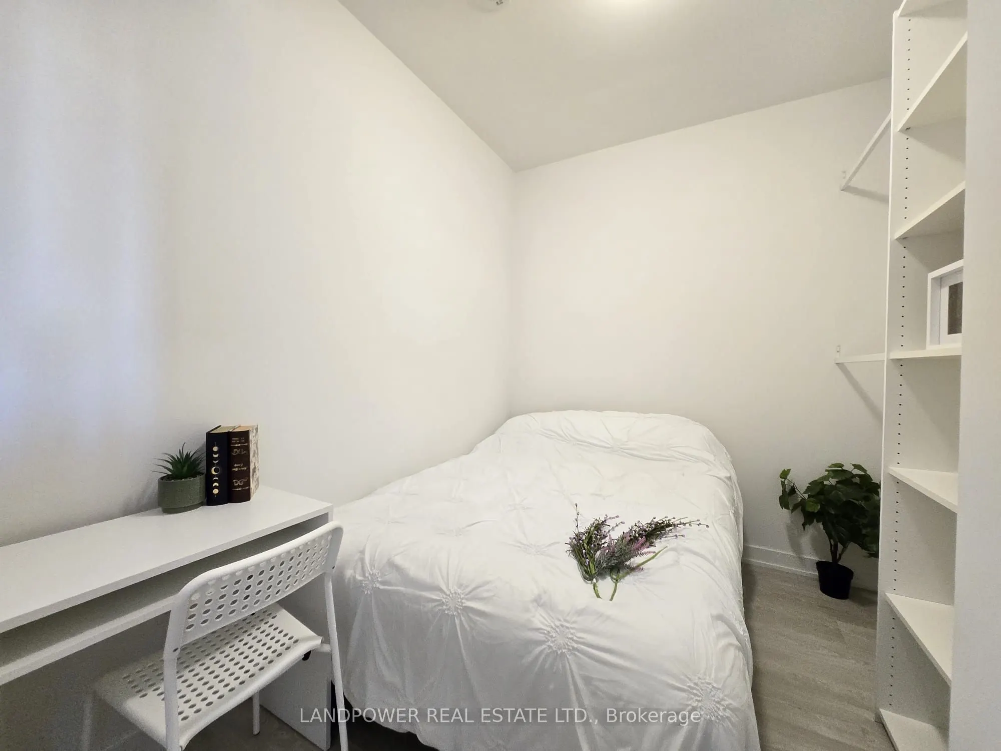 1 Kyle Lowry Road, #211