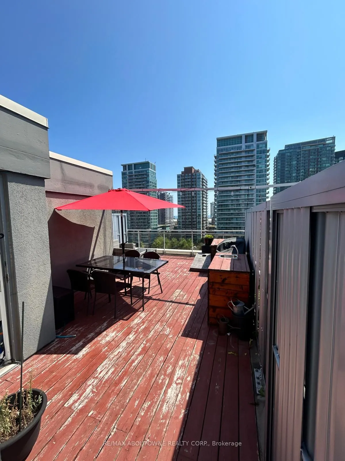 1029 King Street W, #1005