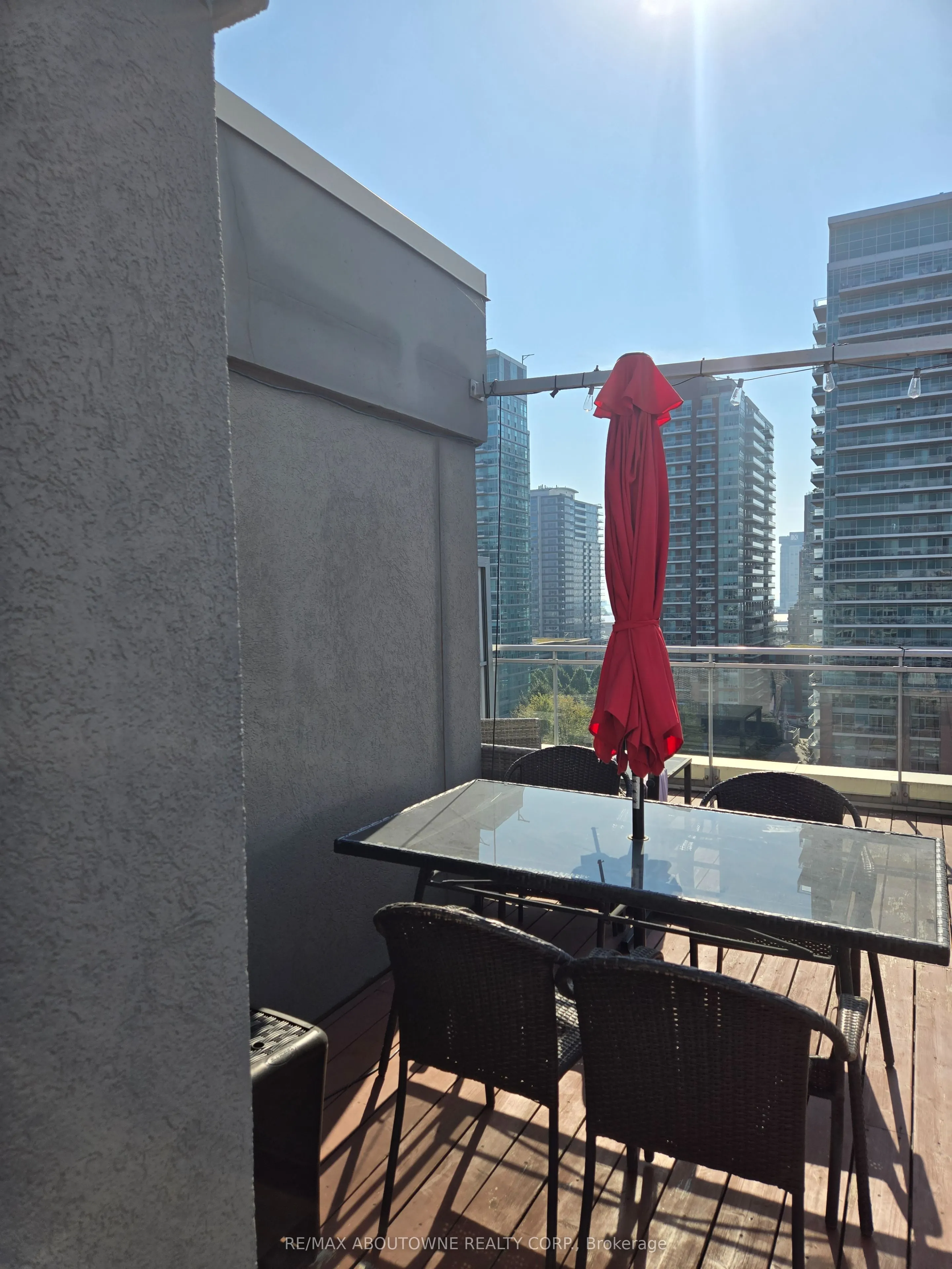 1029 King Street W, #1005