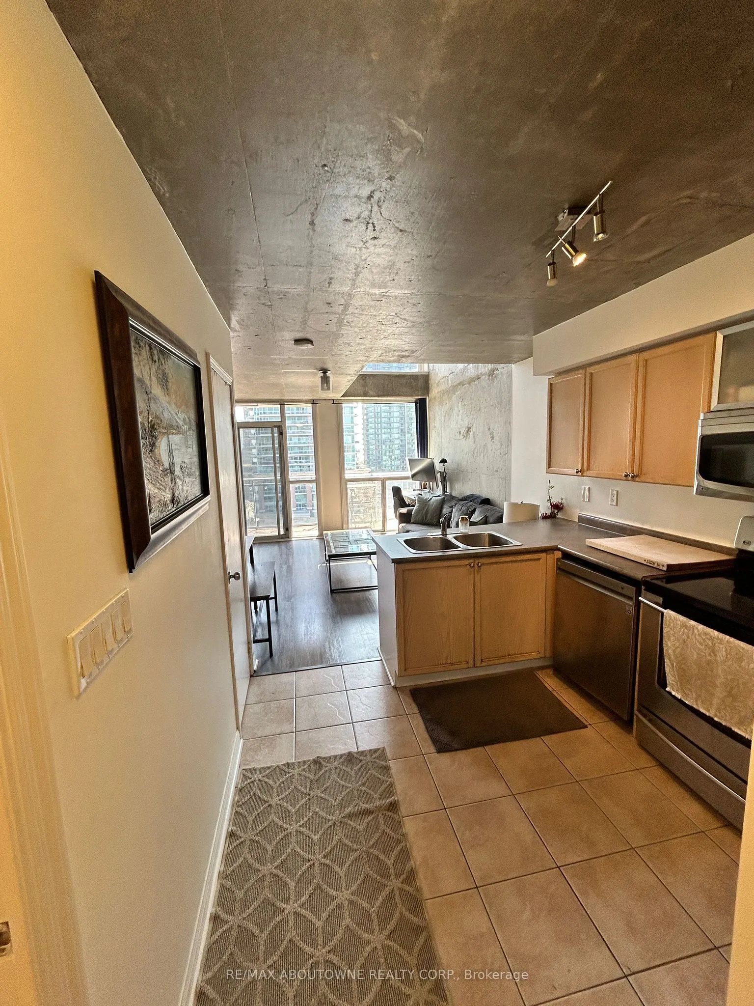 1029 King Street W, #1005