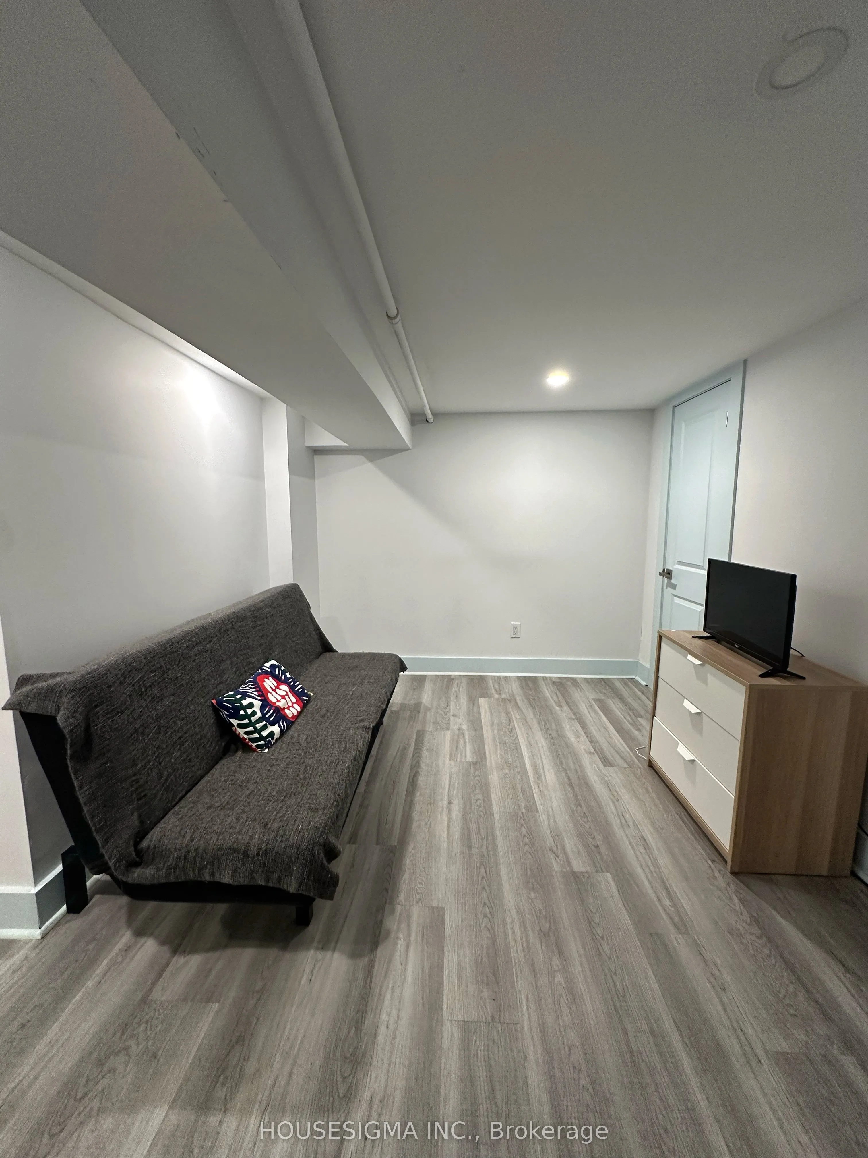 48 Euclid Avenue, #Lower