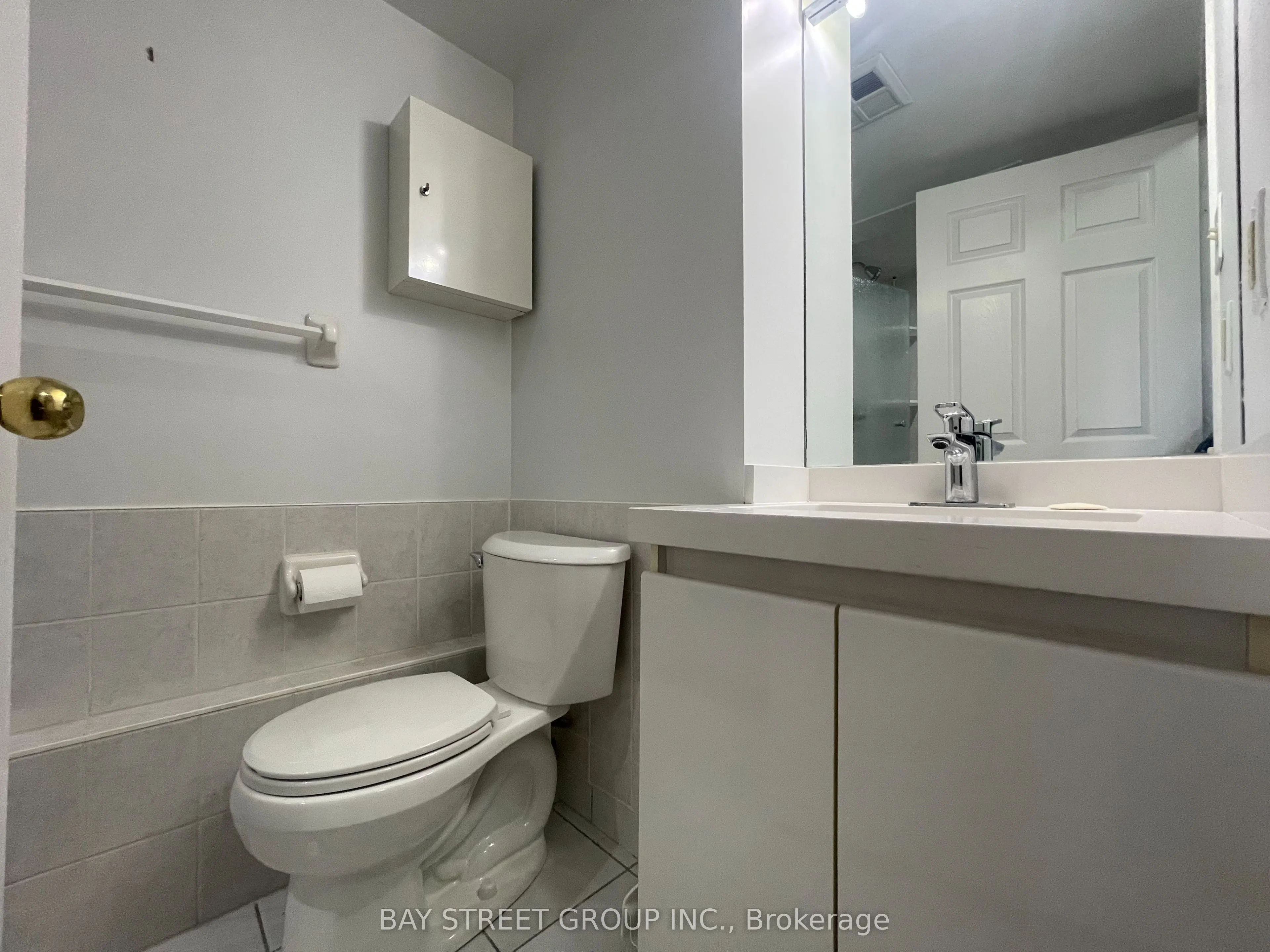 736 Bay Street, #1910