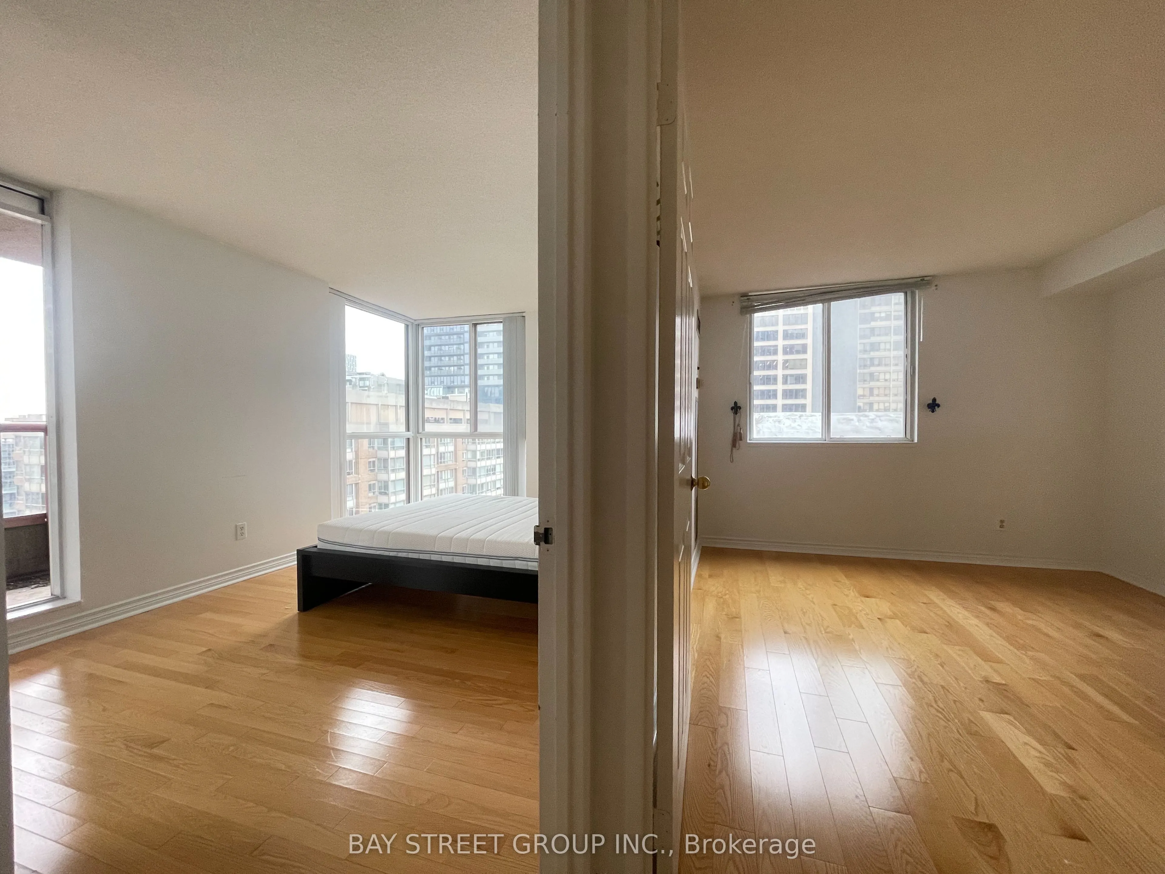 736 Bay Street, #1910