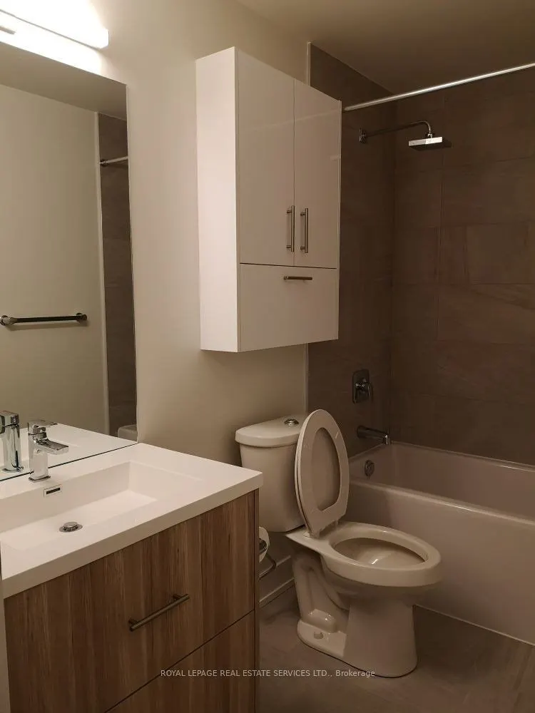 180 Fairview Mall Drive, #1013