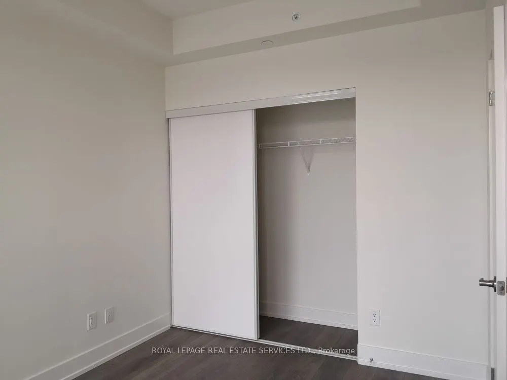 180 Fairview Mall Drive, #1013