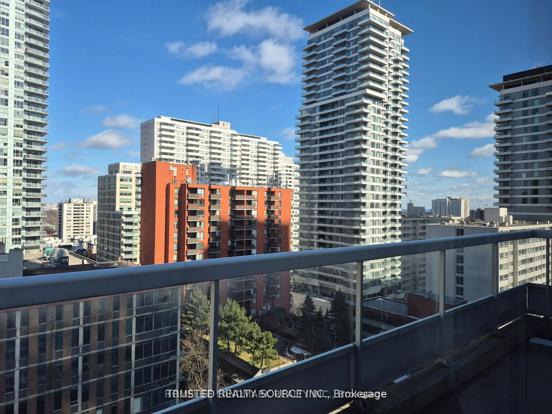 43 Eglinton Avenue E, #1601