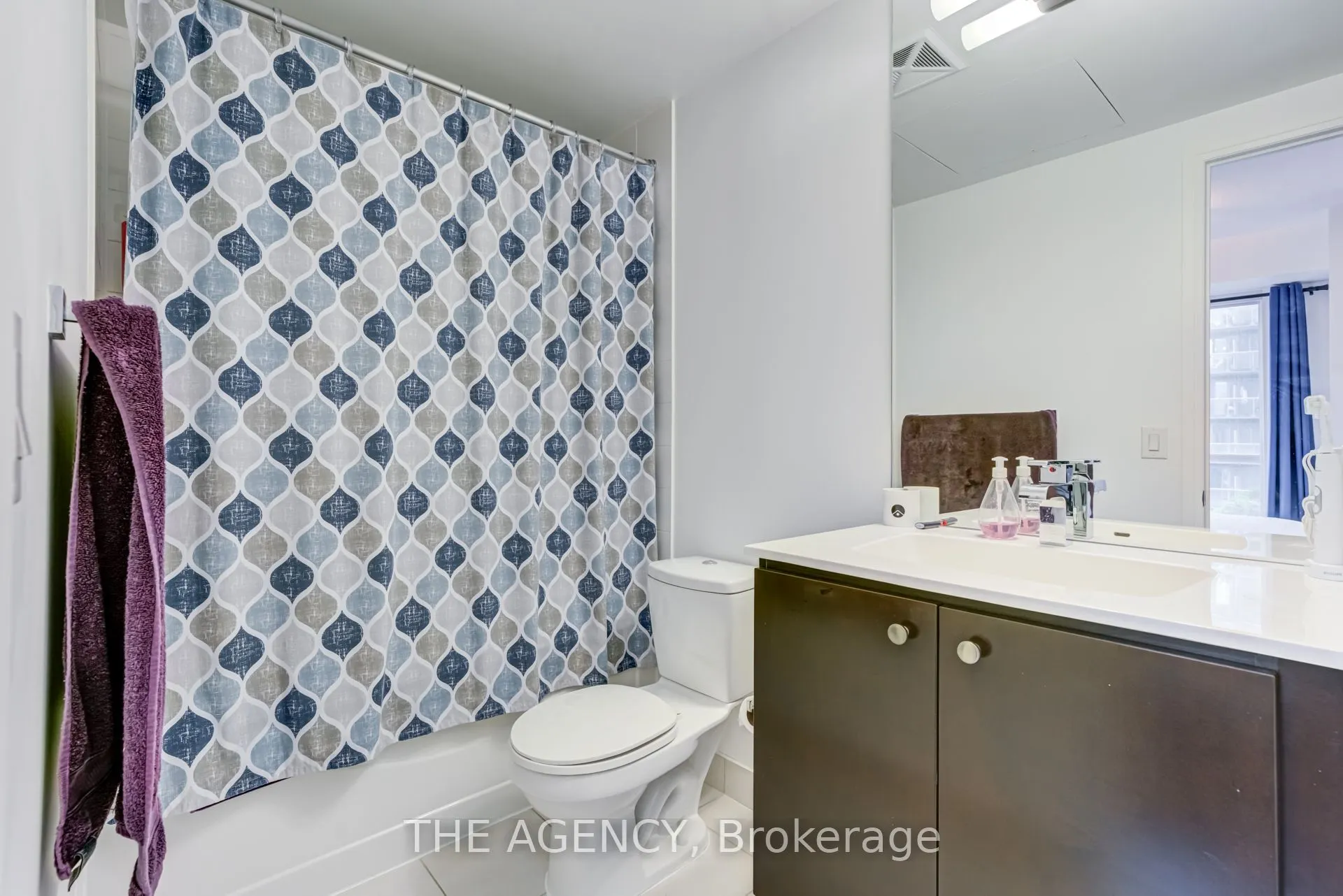 25 Cole Street, #628