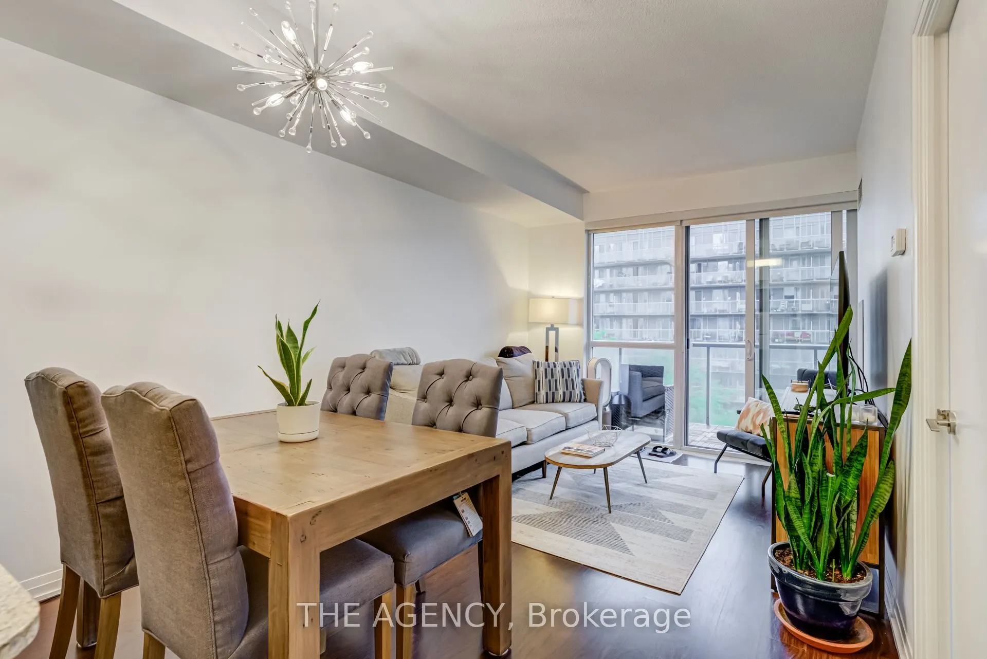 25 Cole Street, #628