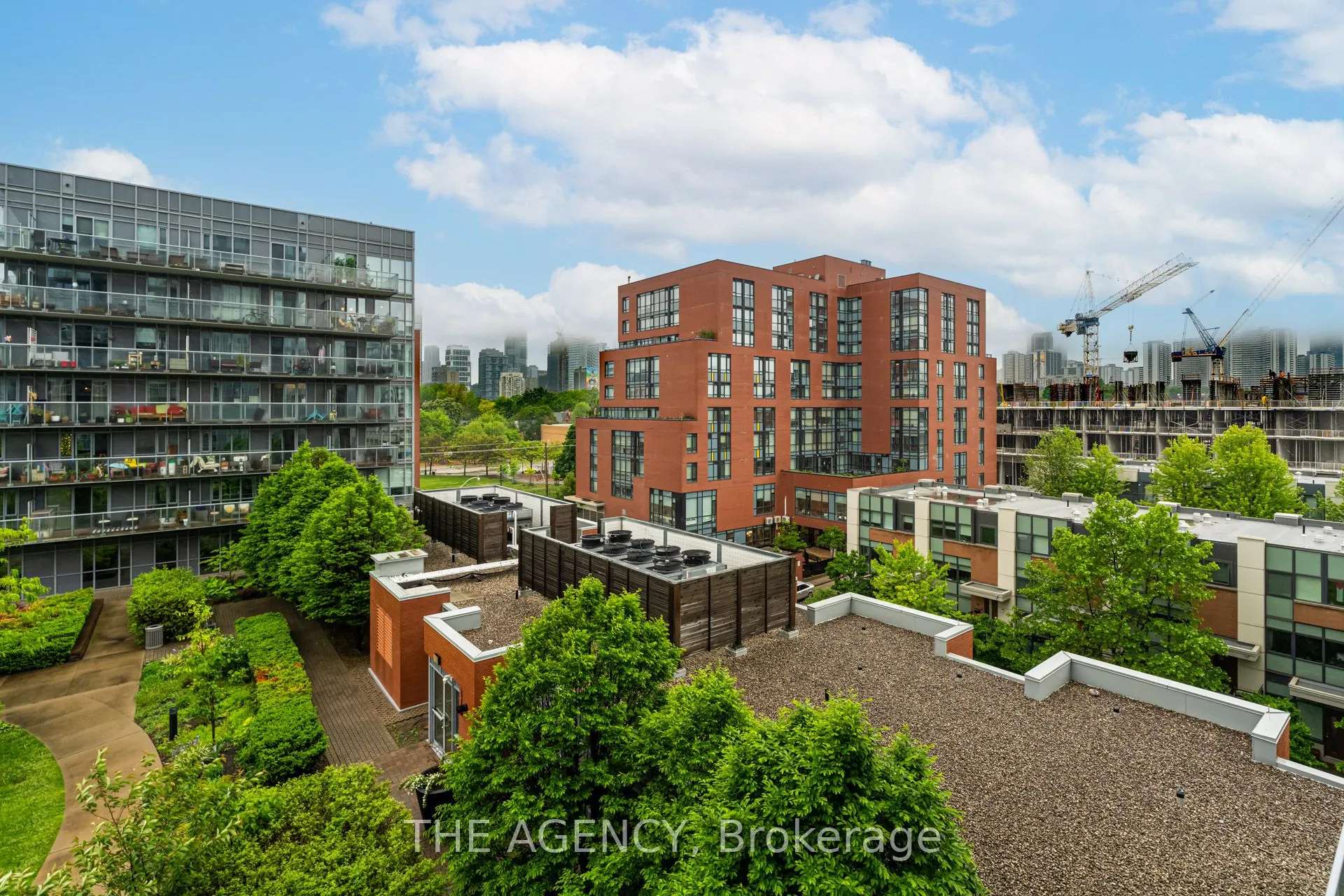 25 Cole Street, #628