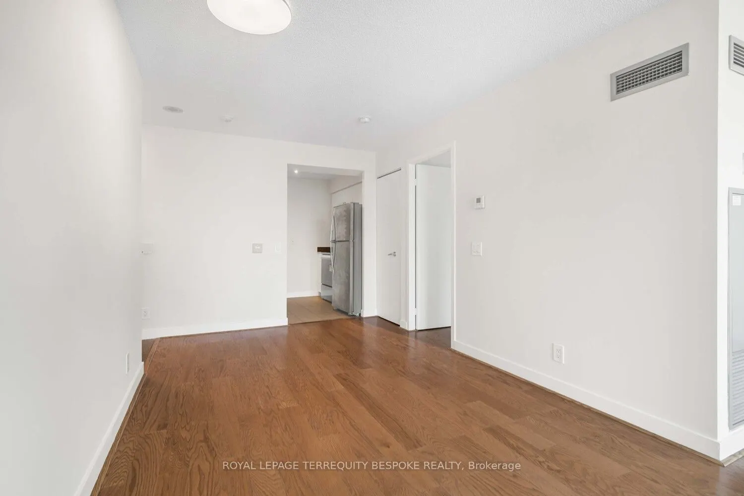 373 Front Street W, #1002