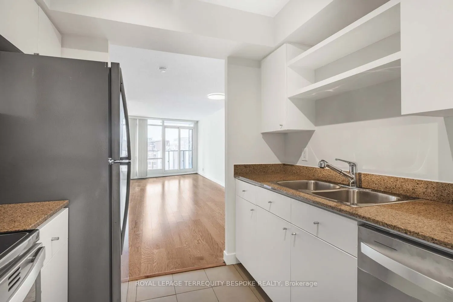 373 Front Street W, #1002