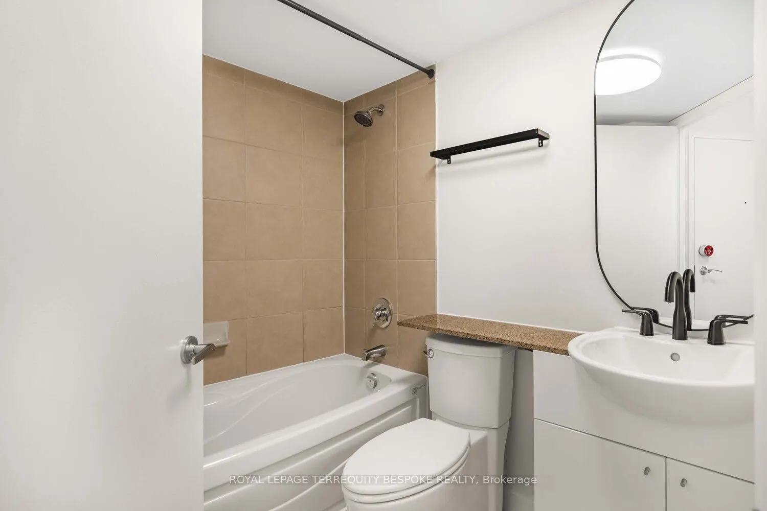 373 Front Street W, #1002