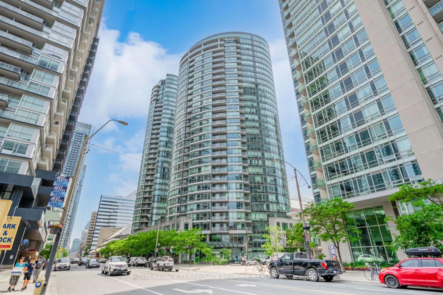 373 Front Street W, #1002