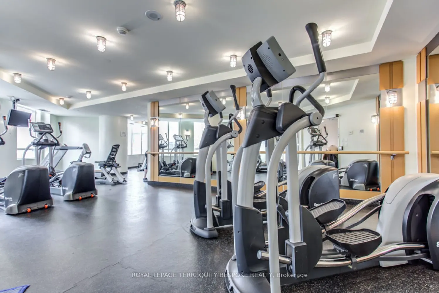 373 Front Street W, #1002