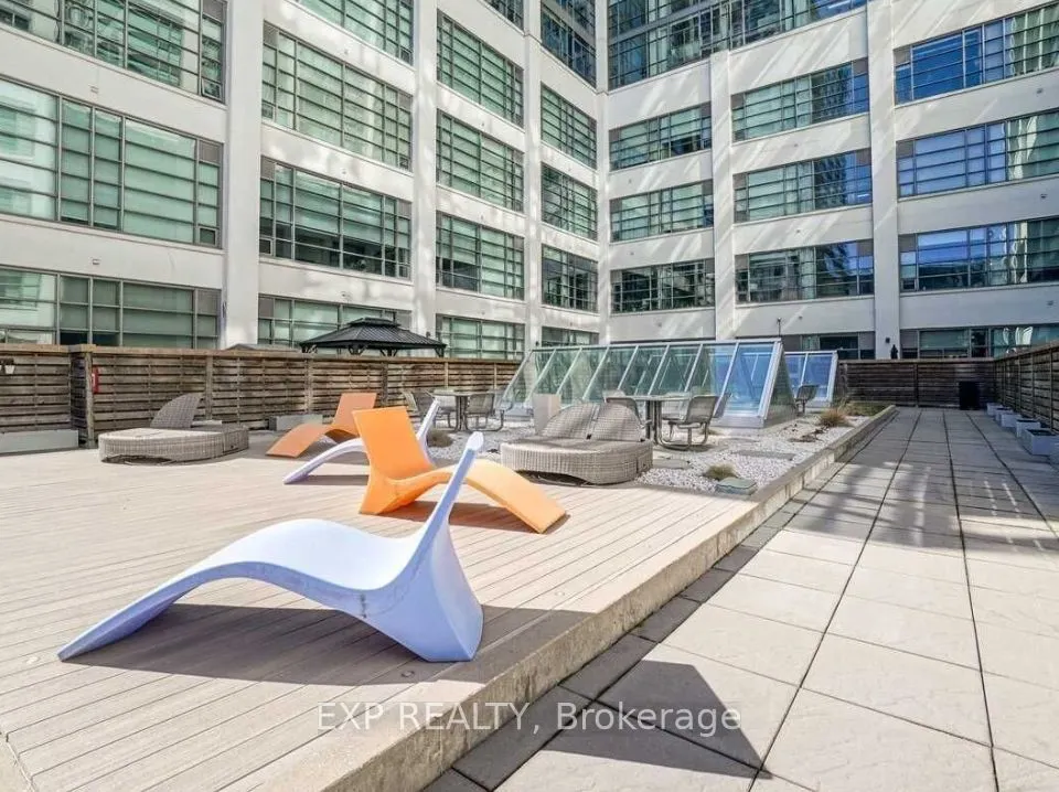 637 Lake Shore Boulevard W, #632