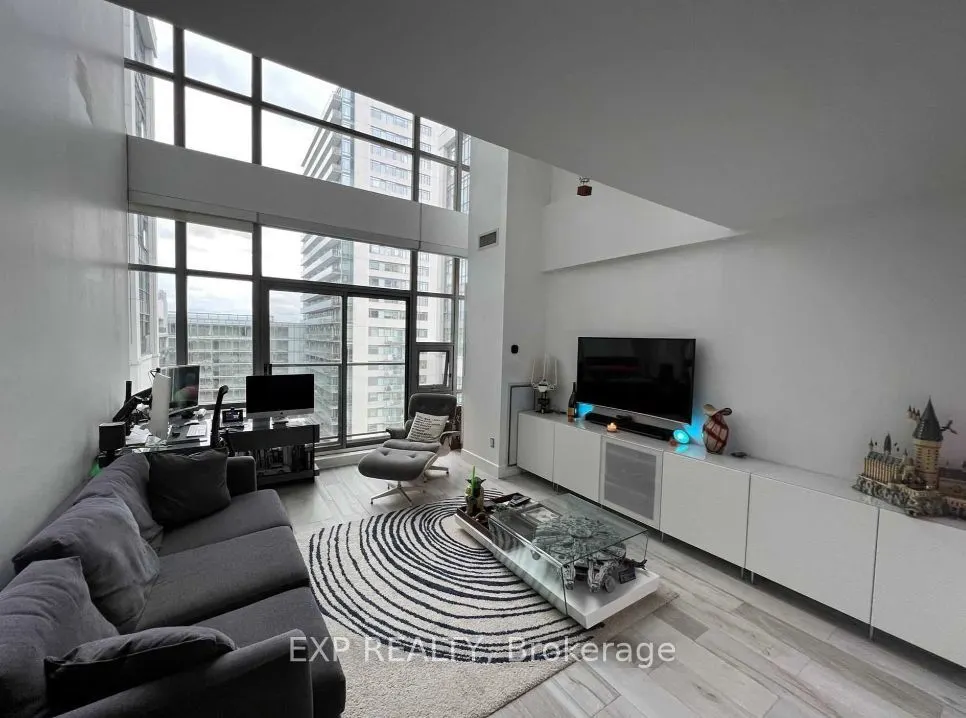 637 Lake Shore Boulevard W, #632