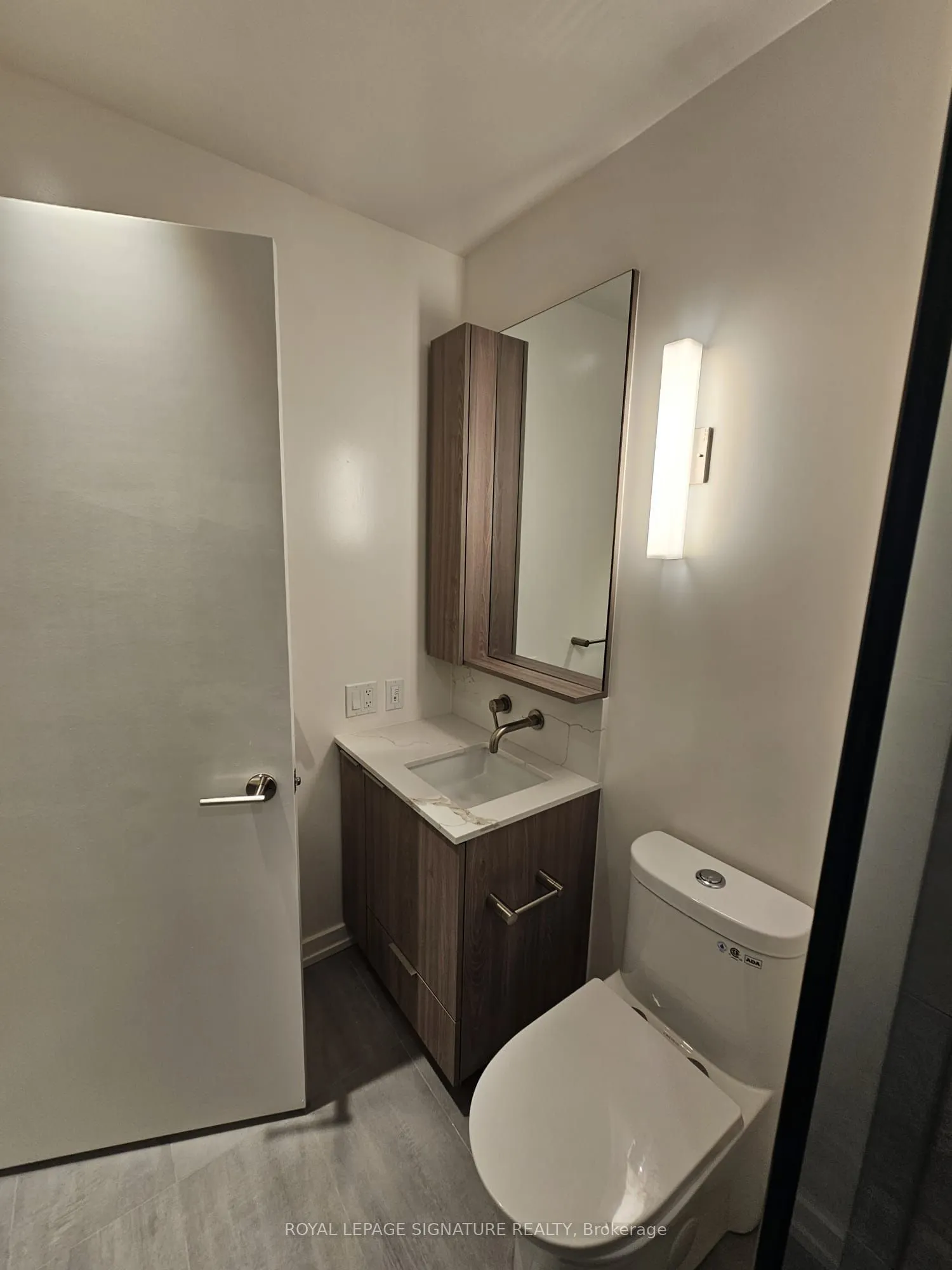 110 Broadway Avenue, #1004