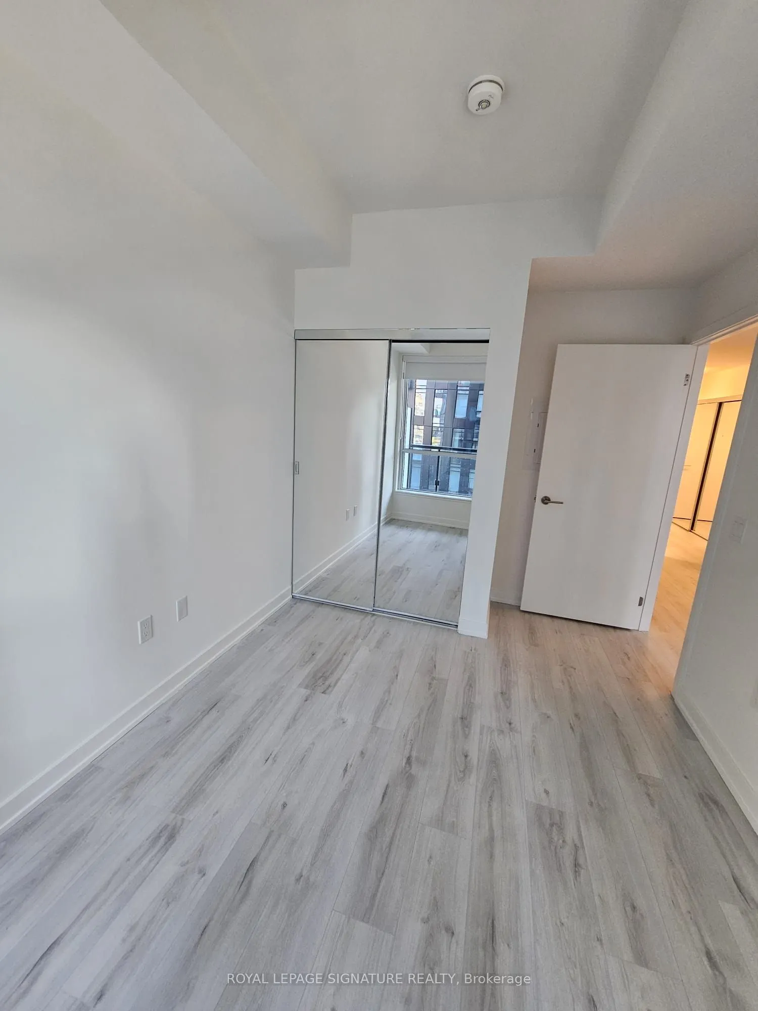 110 Broadway Avenue, #1004