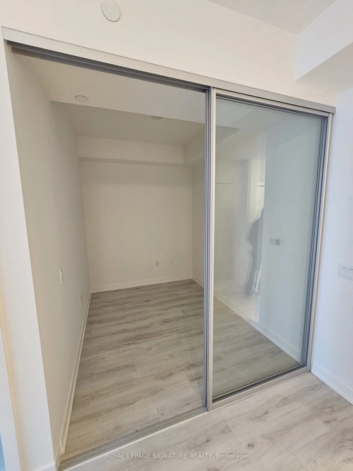 110 Broadway Avenue, #1004