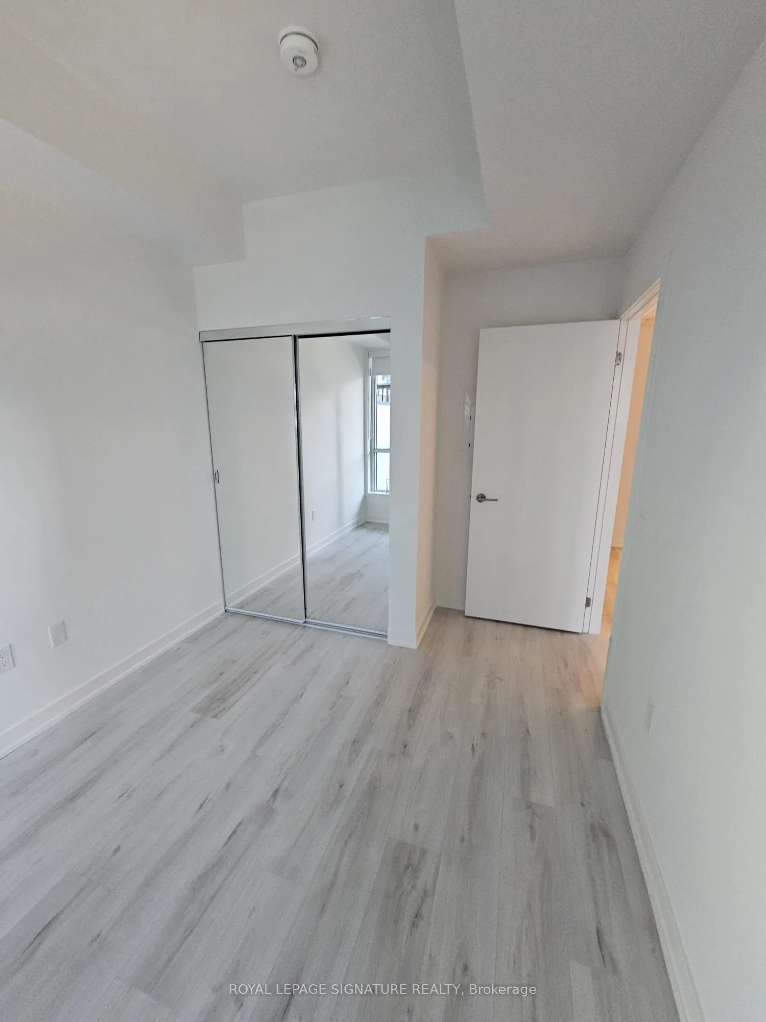 110 Broadway Avenue, #1004