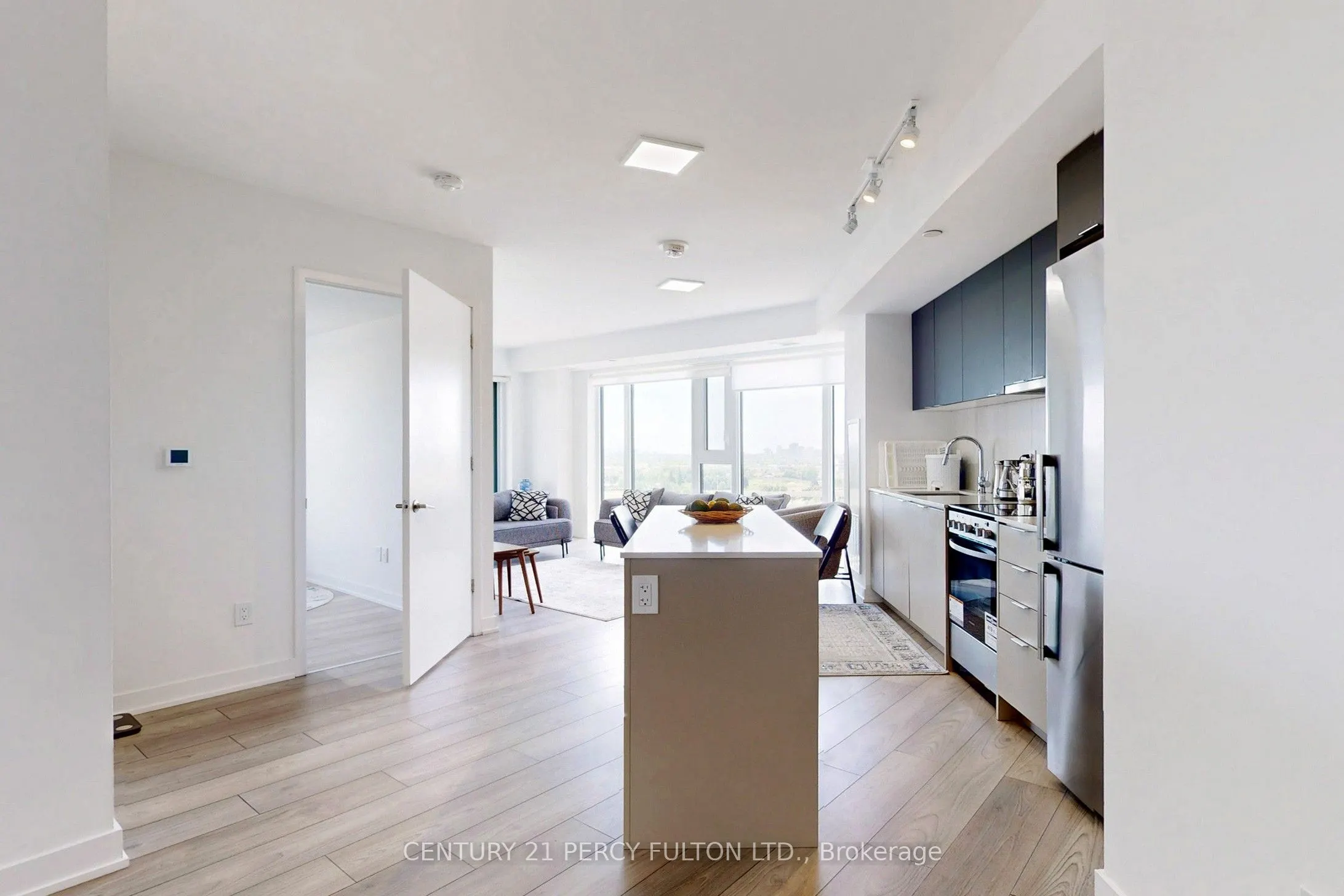 8 Tippett Road, #1305