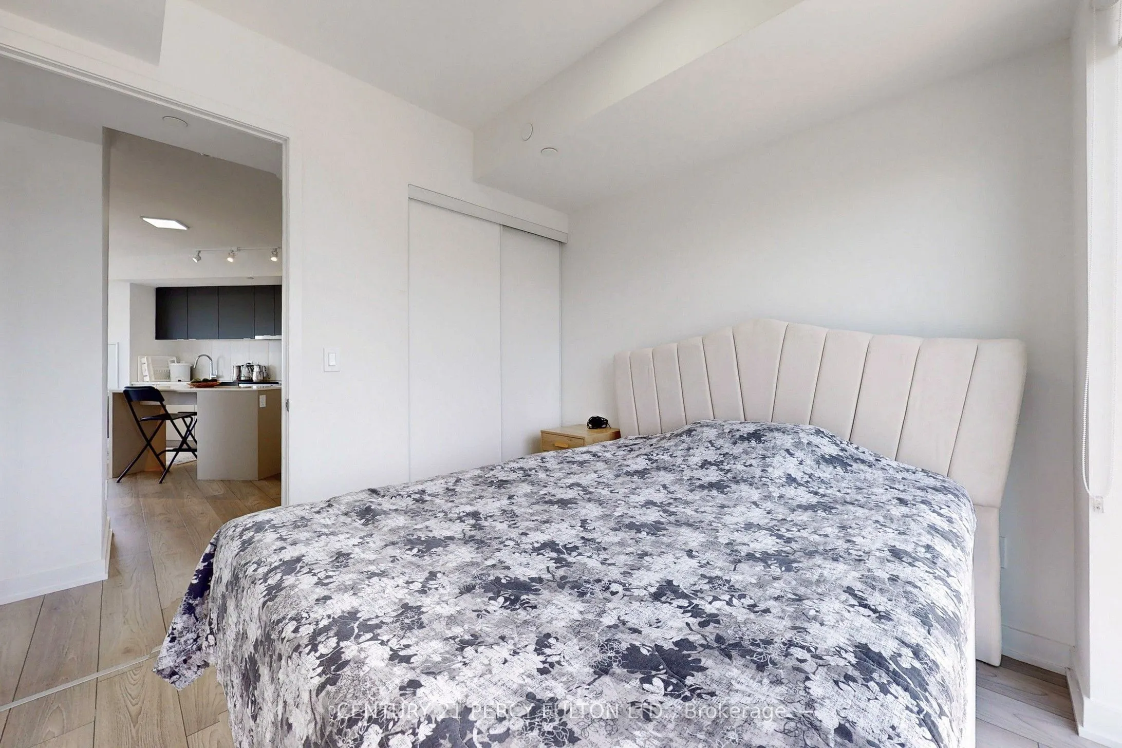 8 Tippett Road, #1305