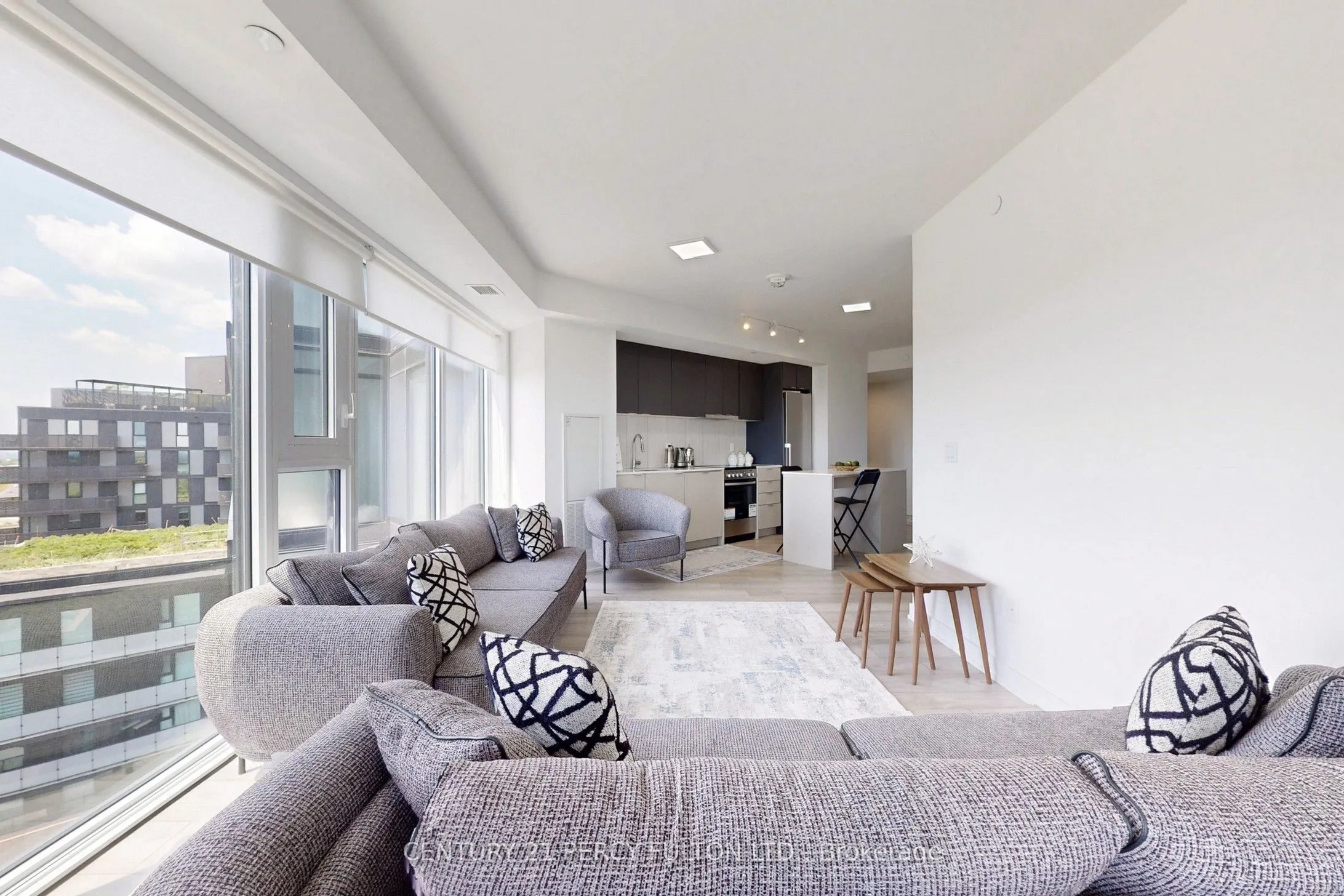 8 Tippett Road, #1305