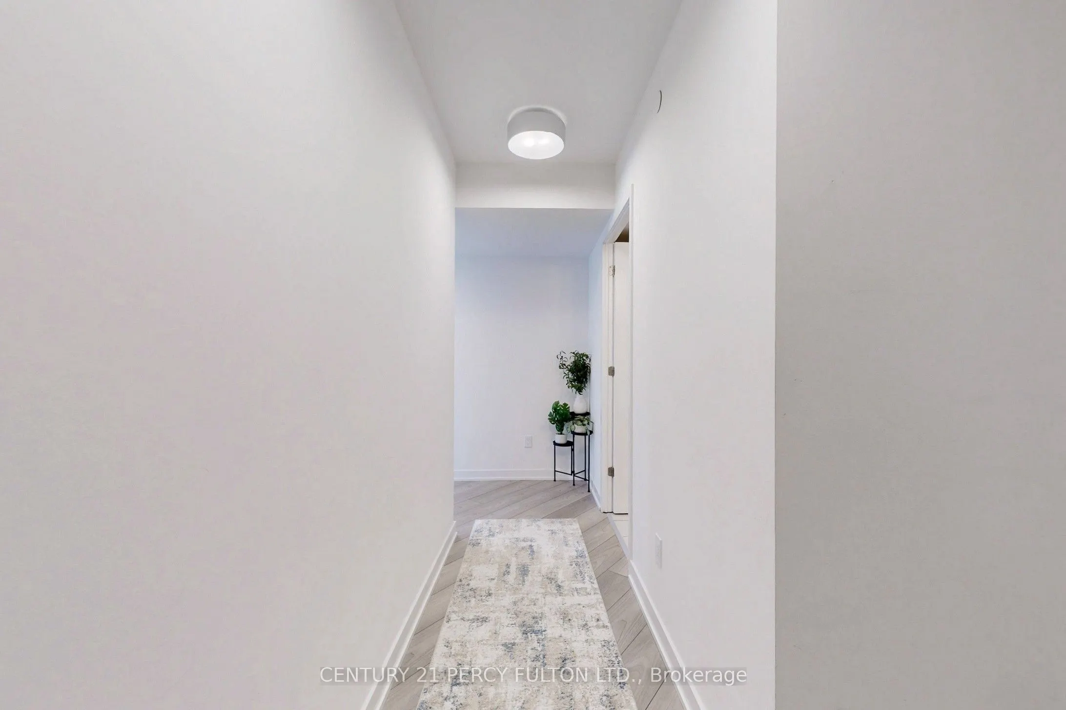 8 Tippett Road, #1305