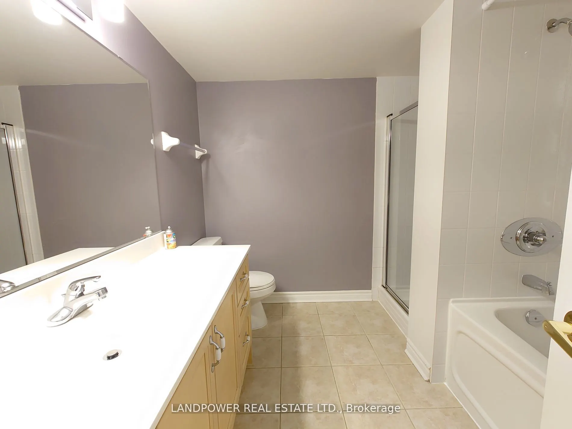 18 Kenaston Gardens, #1802