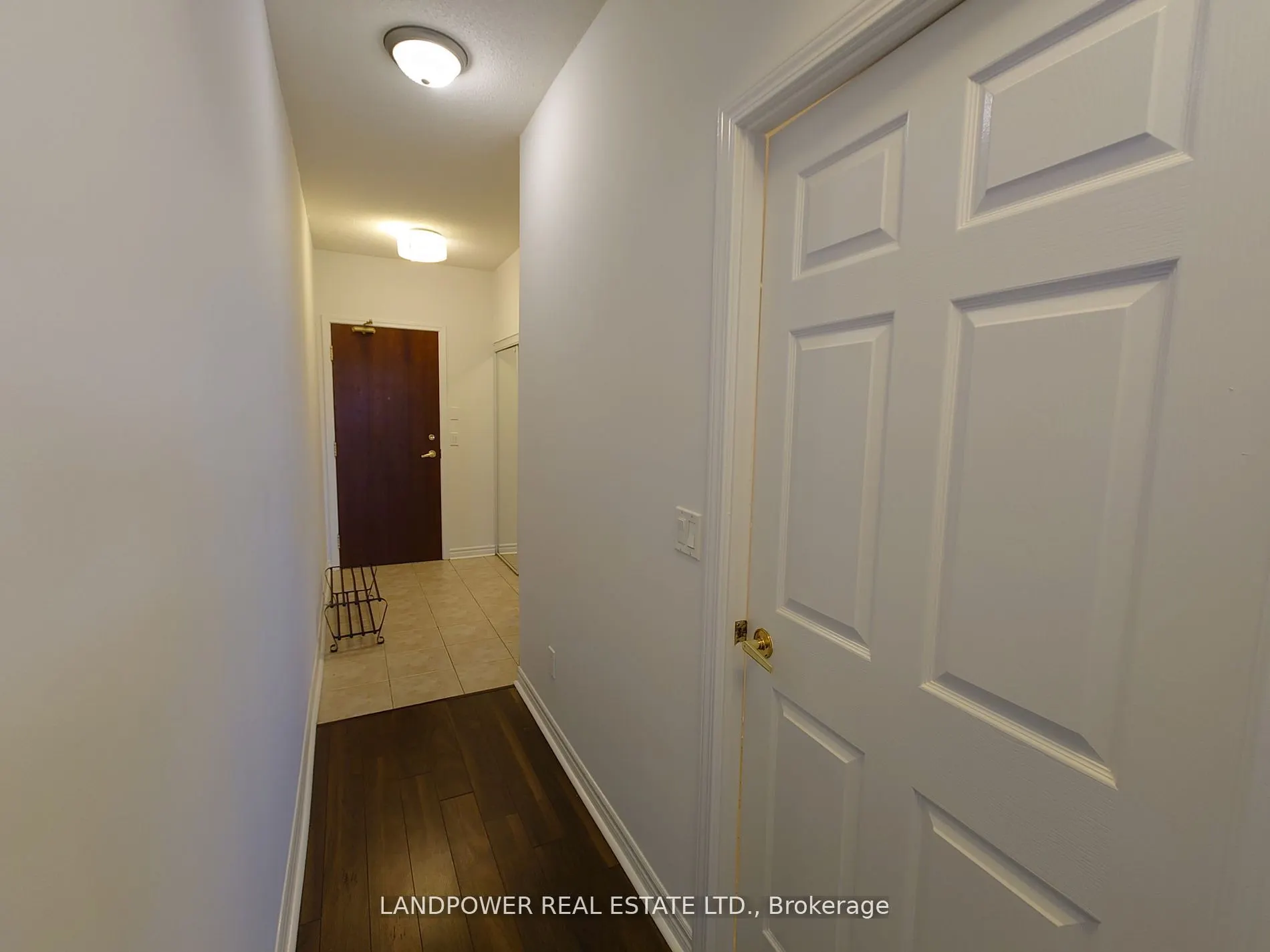 18 Kenaston Gardens, #1802