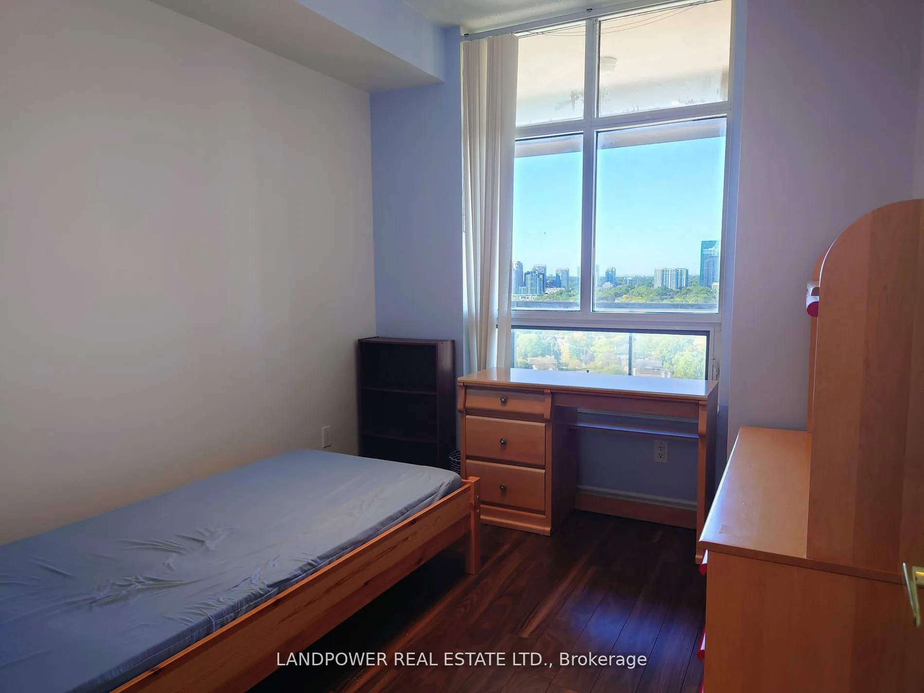 18 Kenaston Gardens, #1802