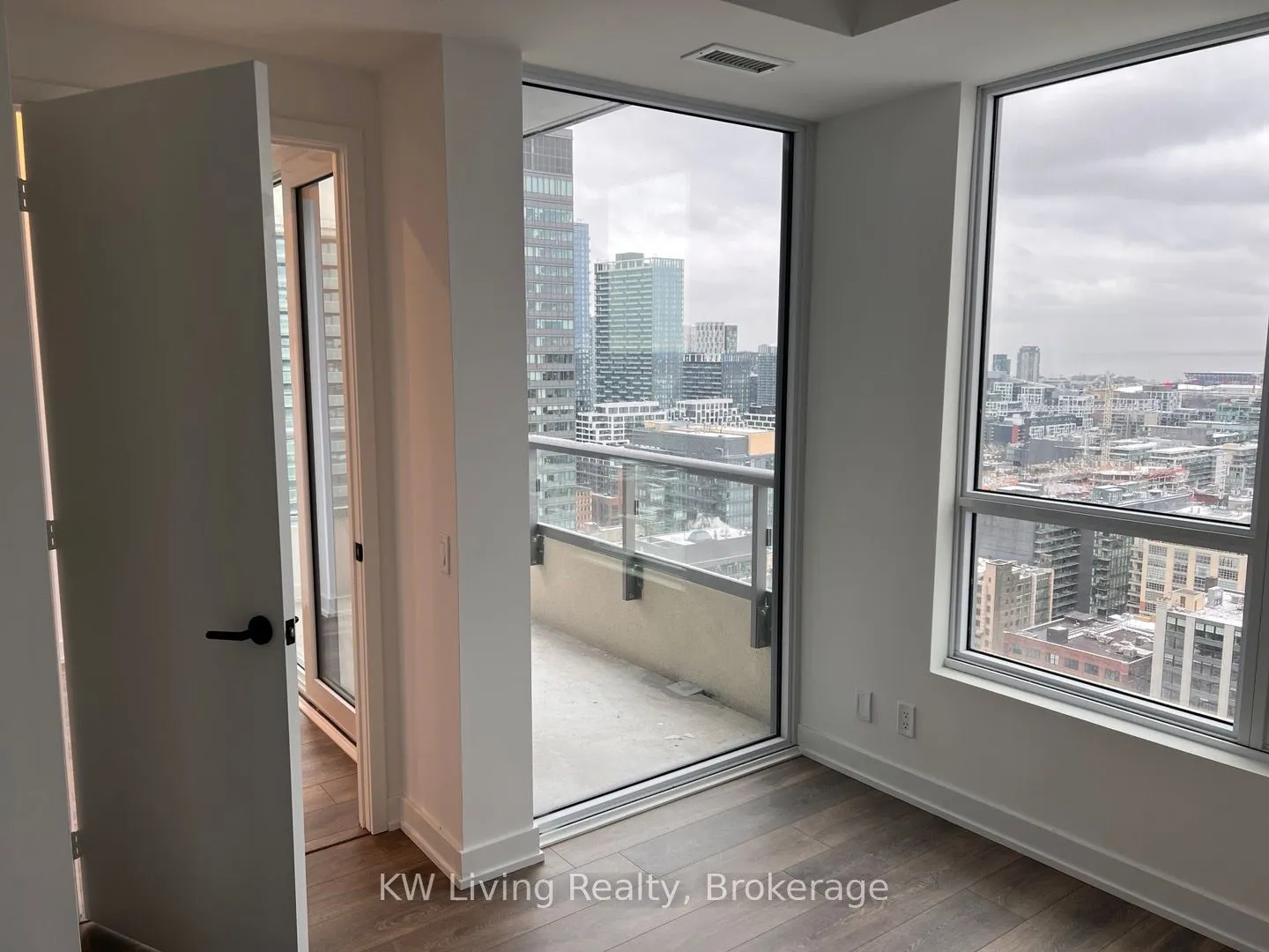 108 Peter Street, #3010