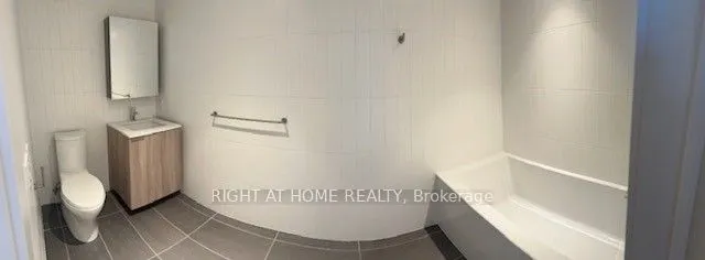 571 Bloor Street W, #2101A