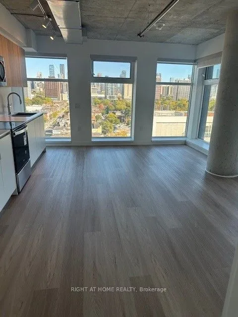 571 Bloor Street W, #2101A