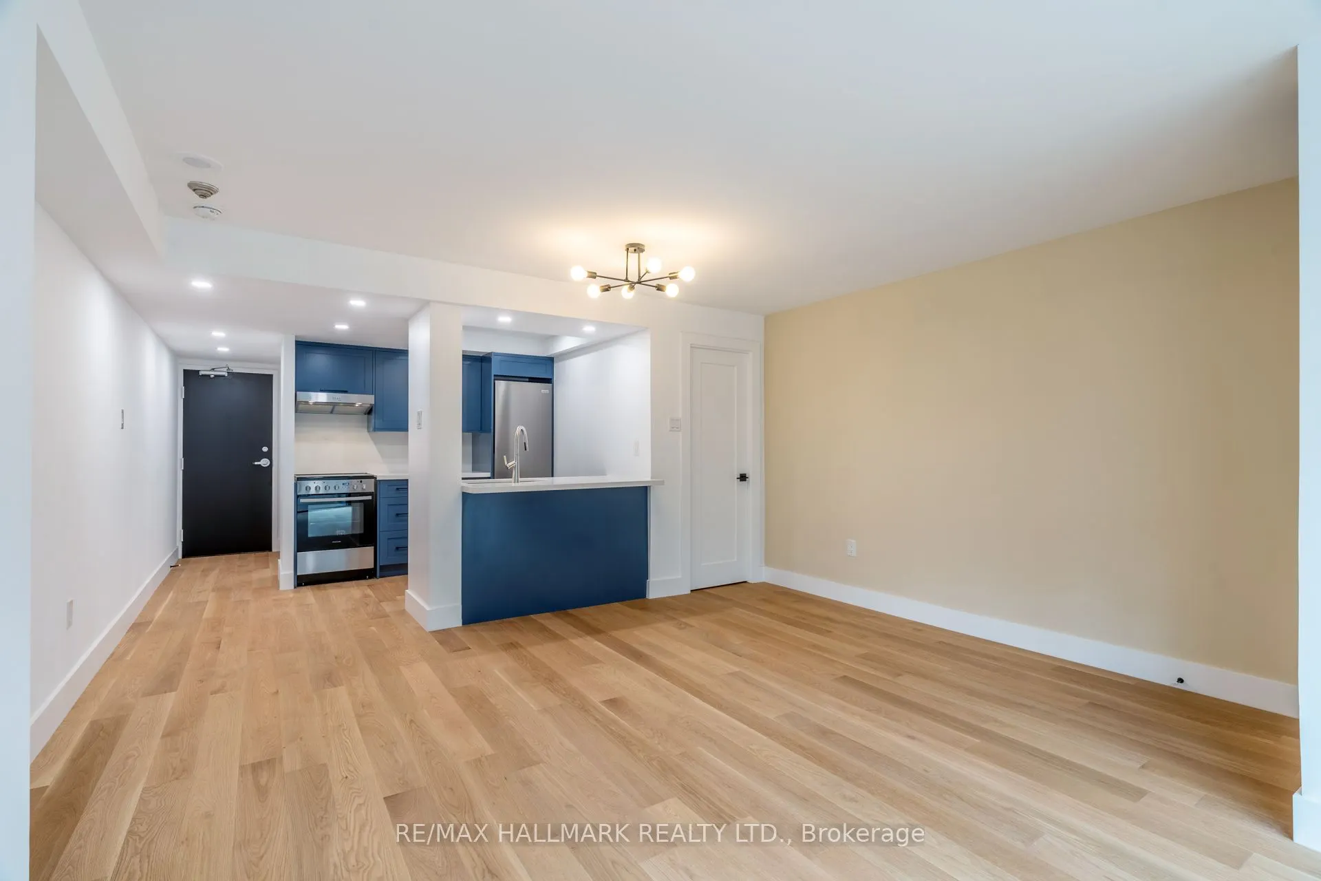 705 King Street W, #1106