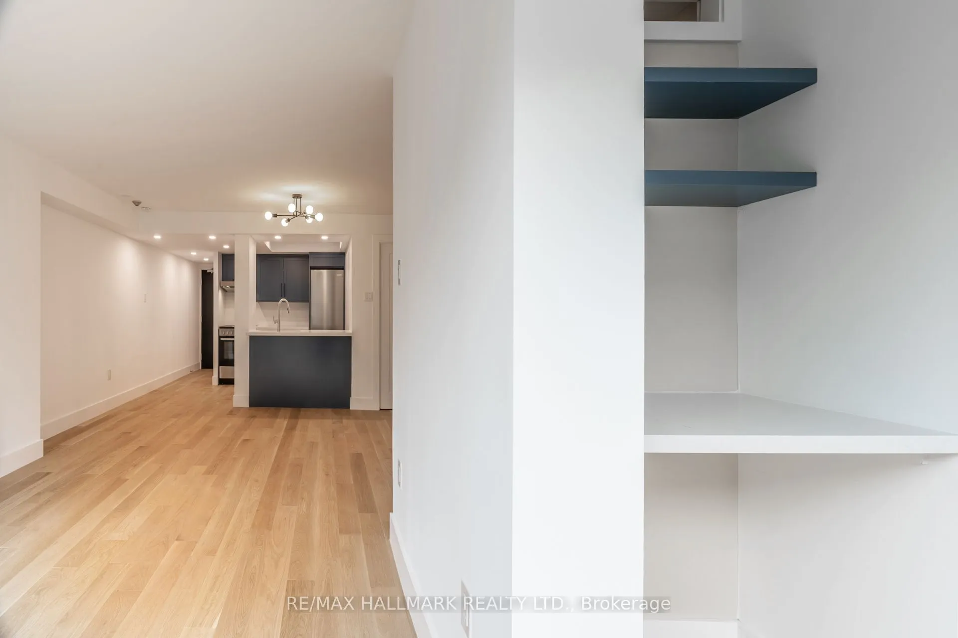 705 King Street W, #1106