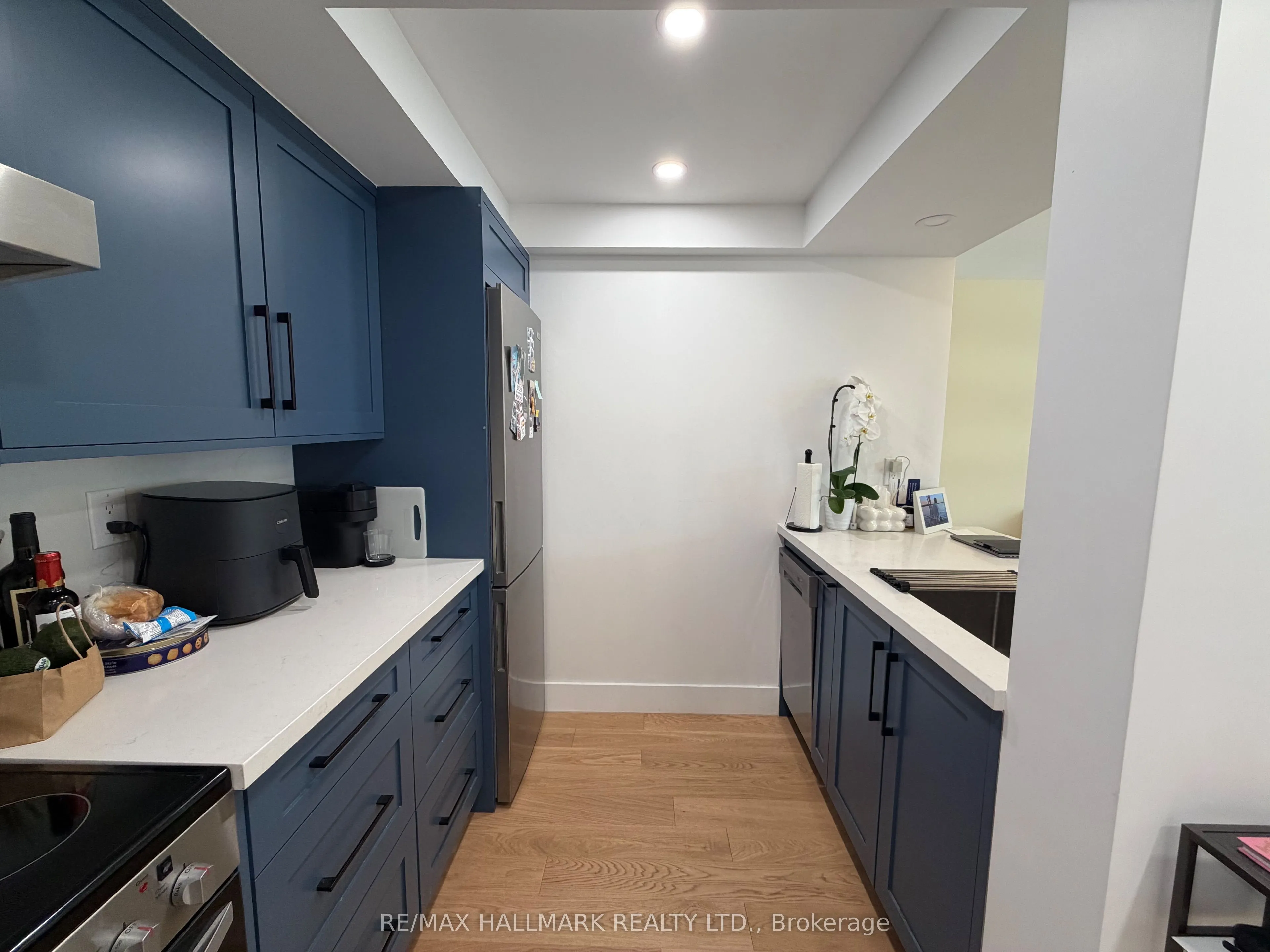 705 King Street W, #1106