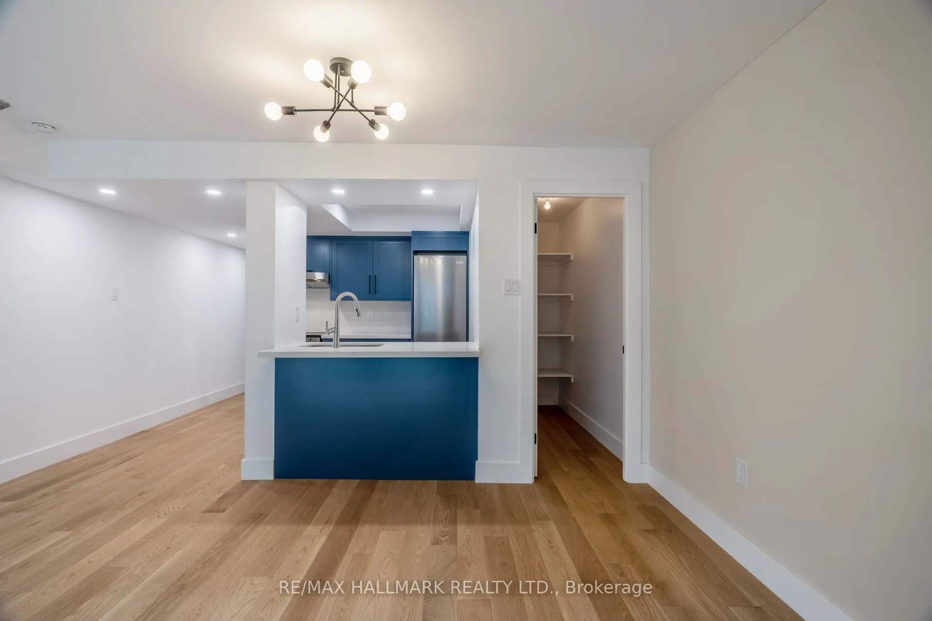 705 King Street W, #1106