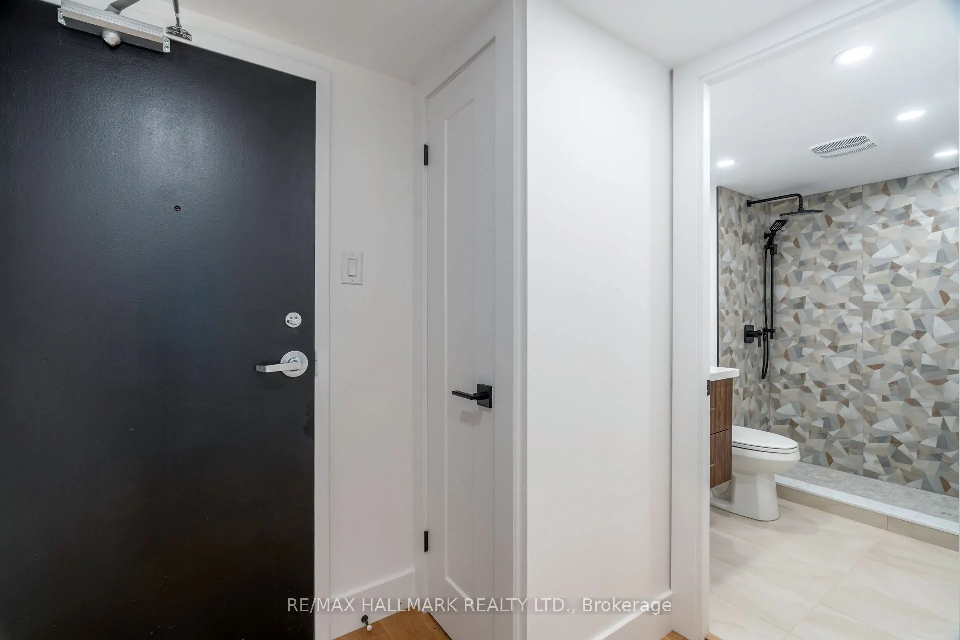 705 King Street W, #1106