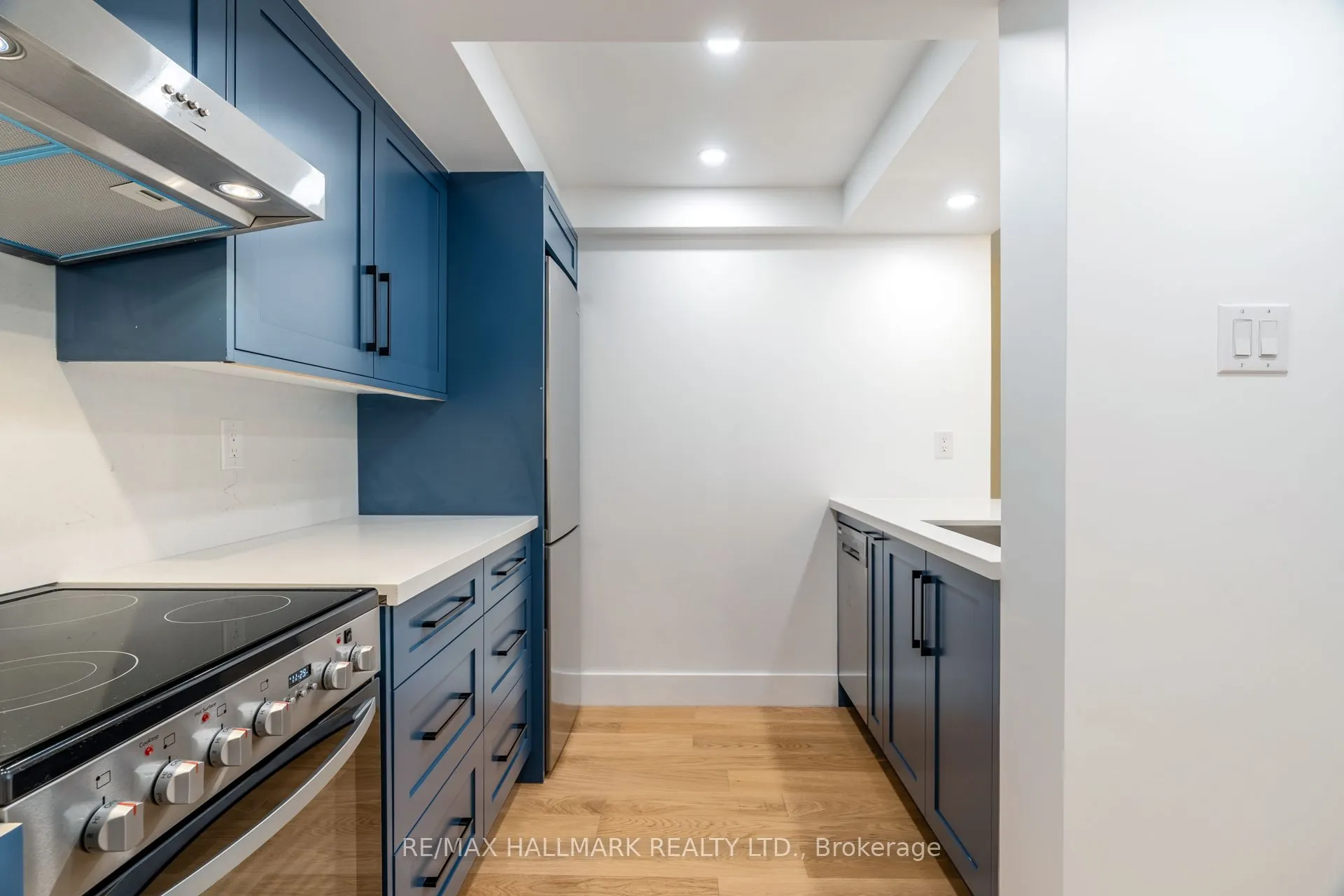 705 King Street W, #1106