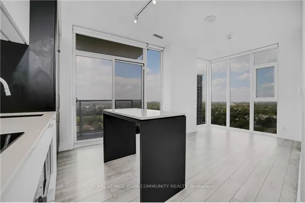 33 Helendale Avenue, #1612